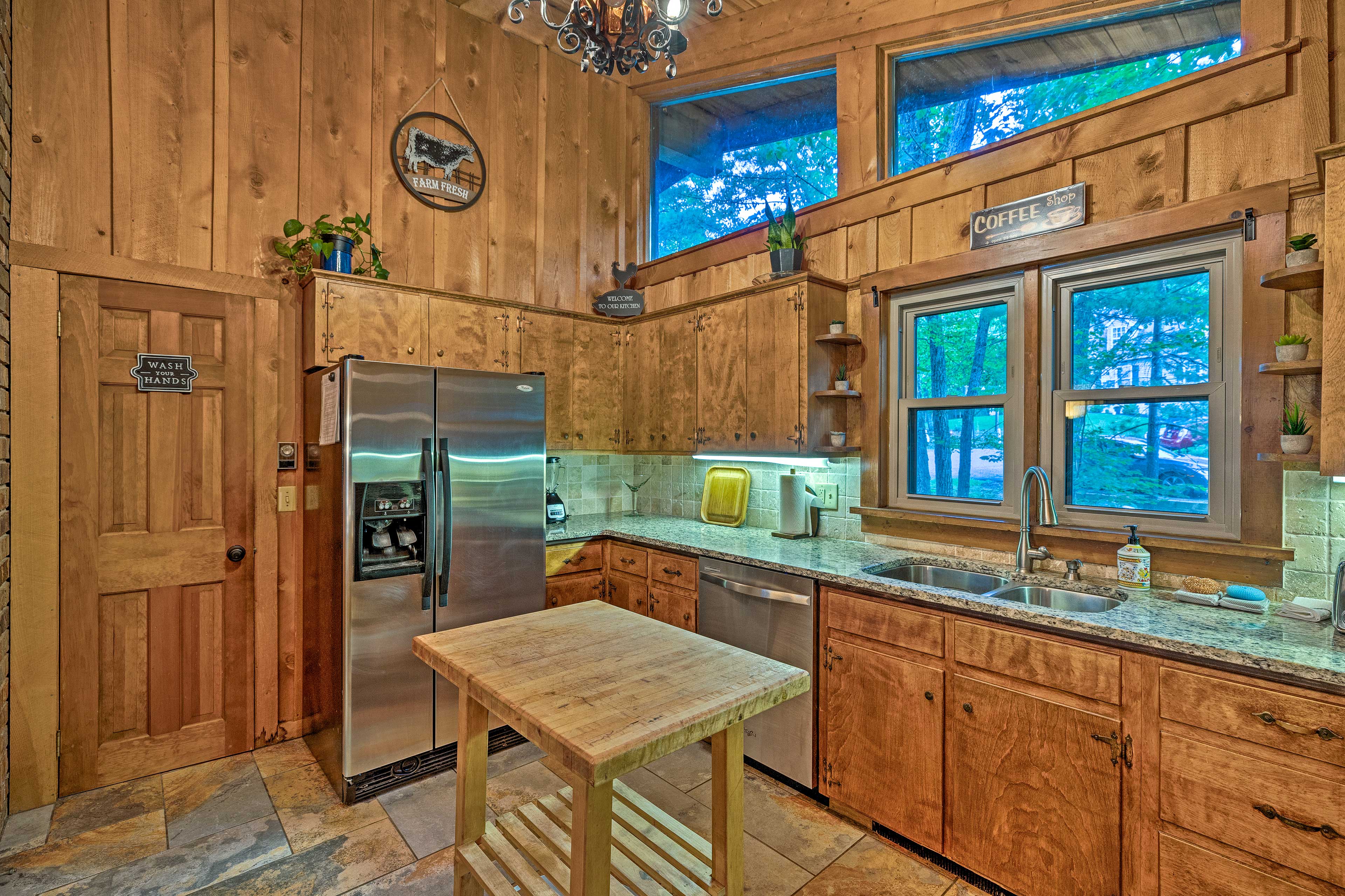 Kitchen | Fully Equipped | Butcher Block Island