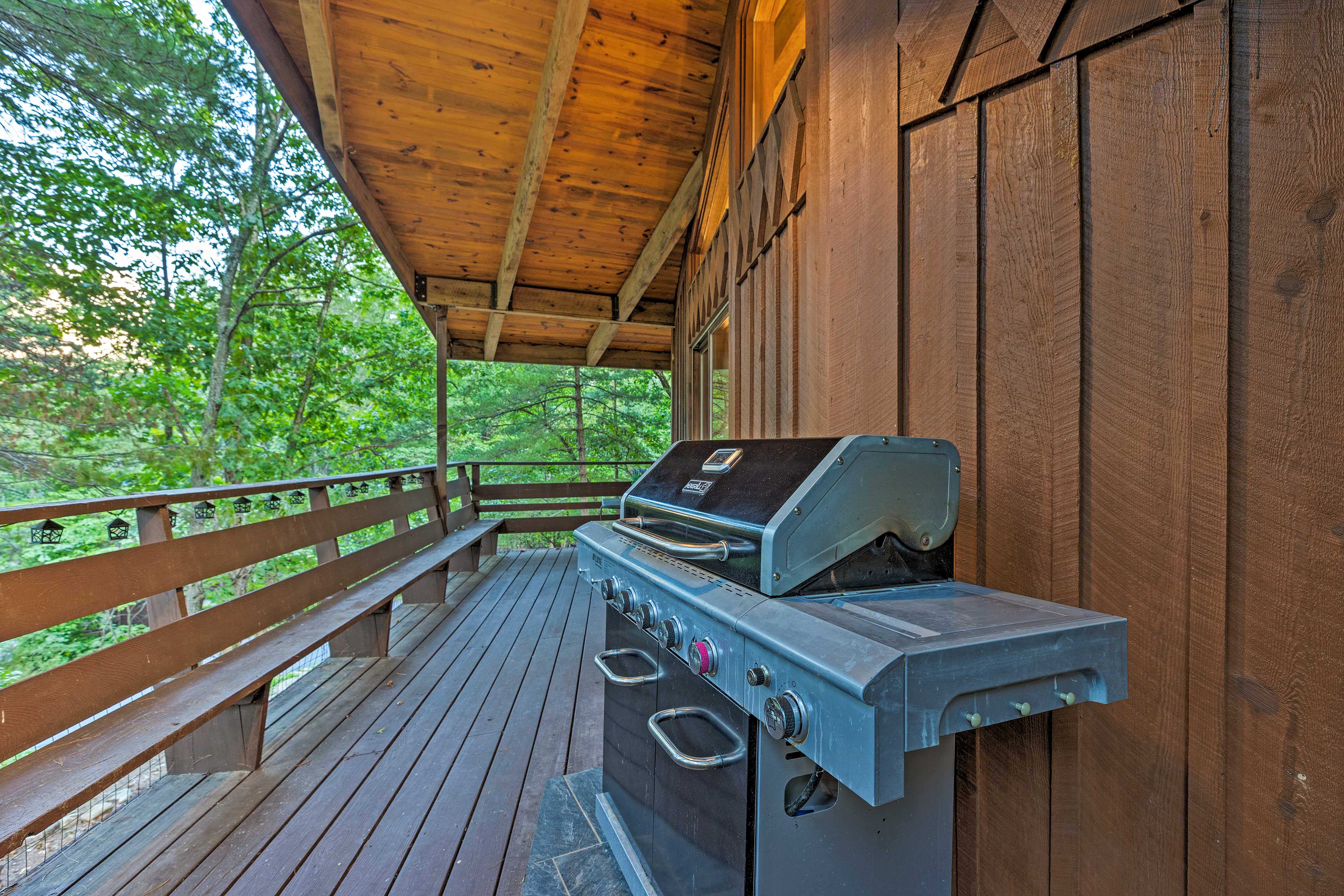 Upper Deck | Charcoal Grill