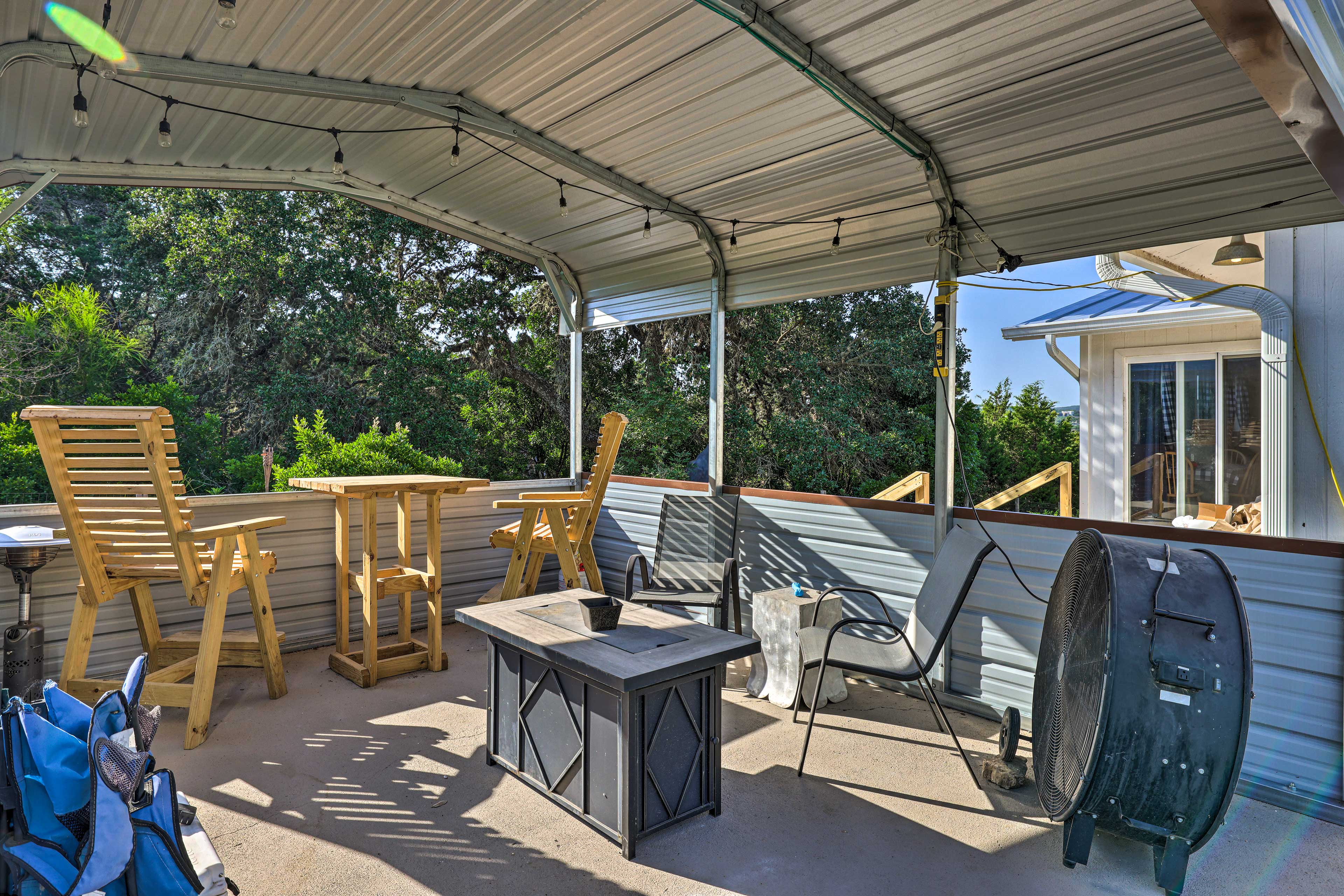 Covered Patio | Ample Seating