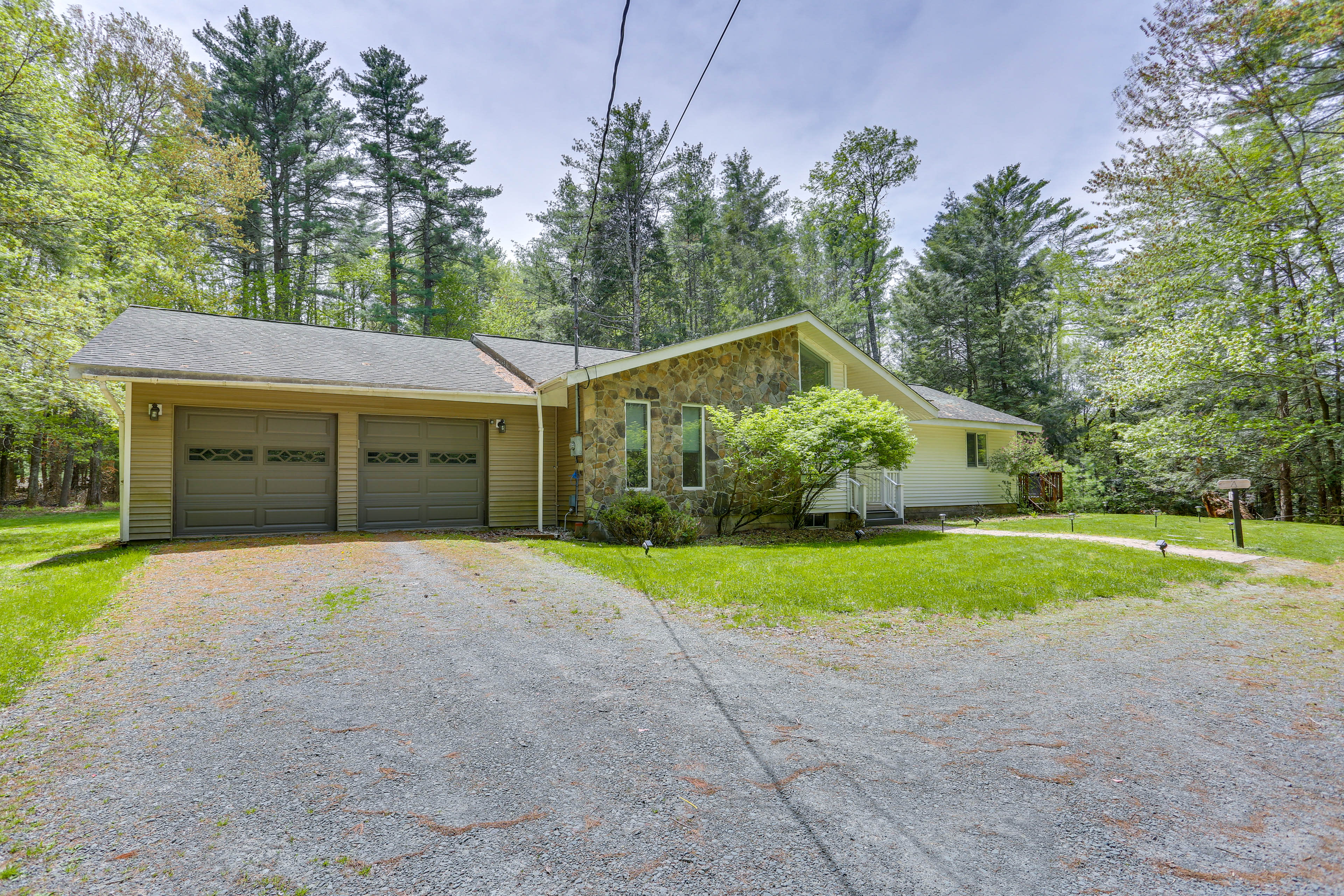 Property Exterior | Driveway Parking (2 Vehicles)