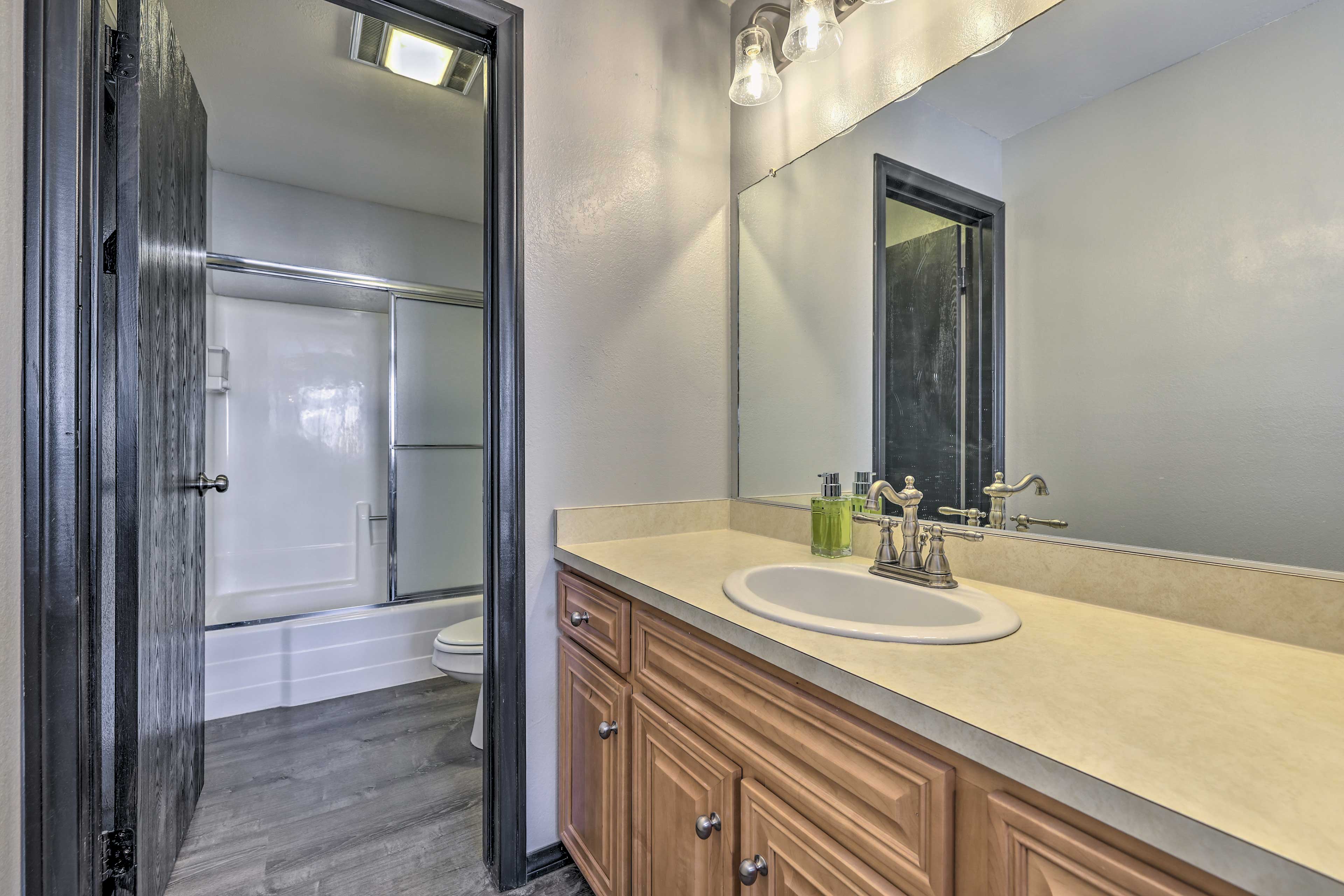 En-Suite Bathroom | Towels Provided