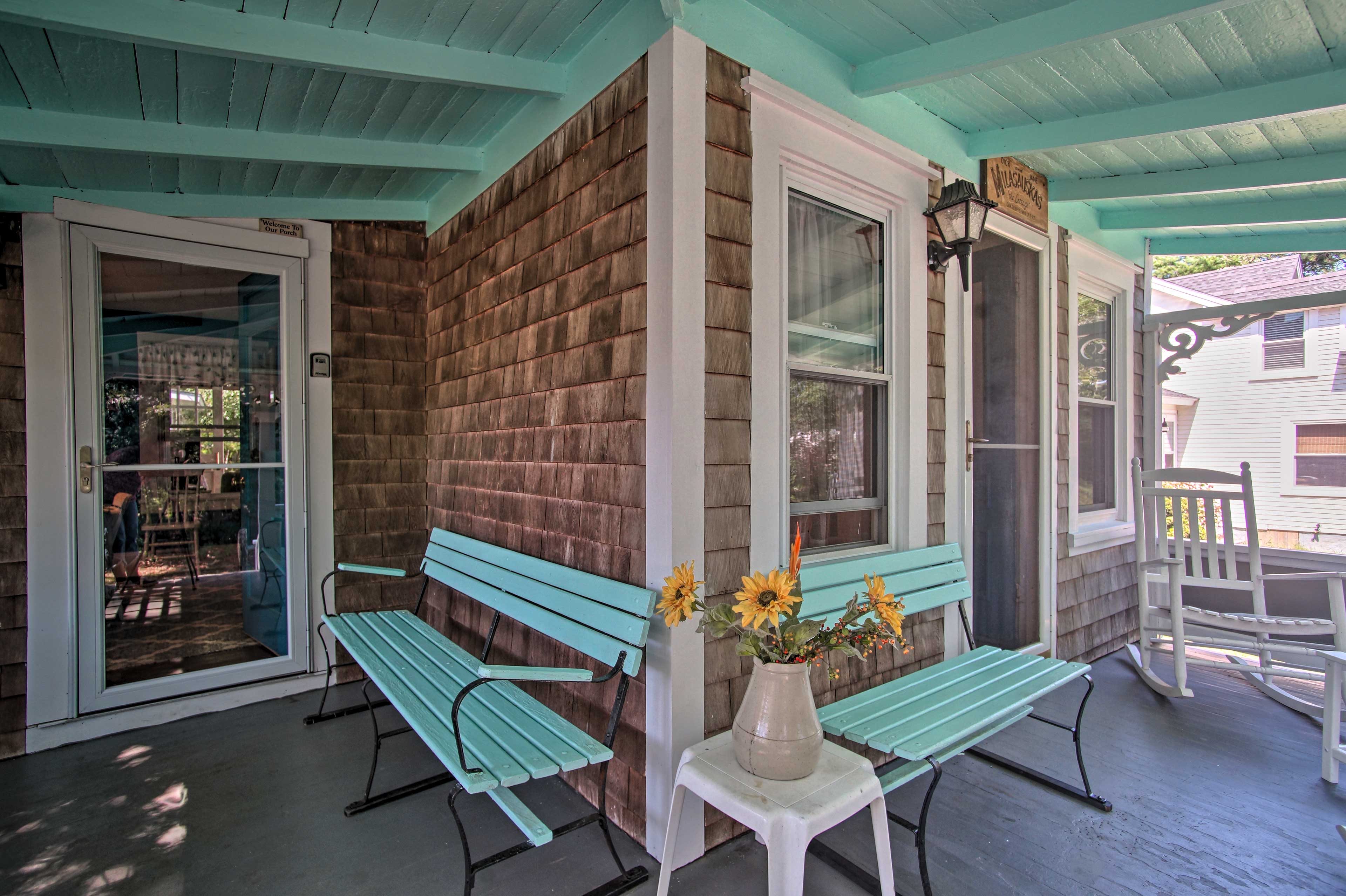 Covered Porch | Home Entryway