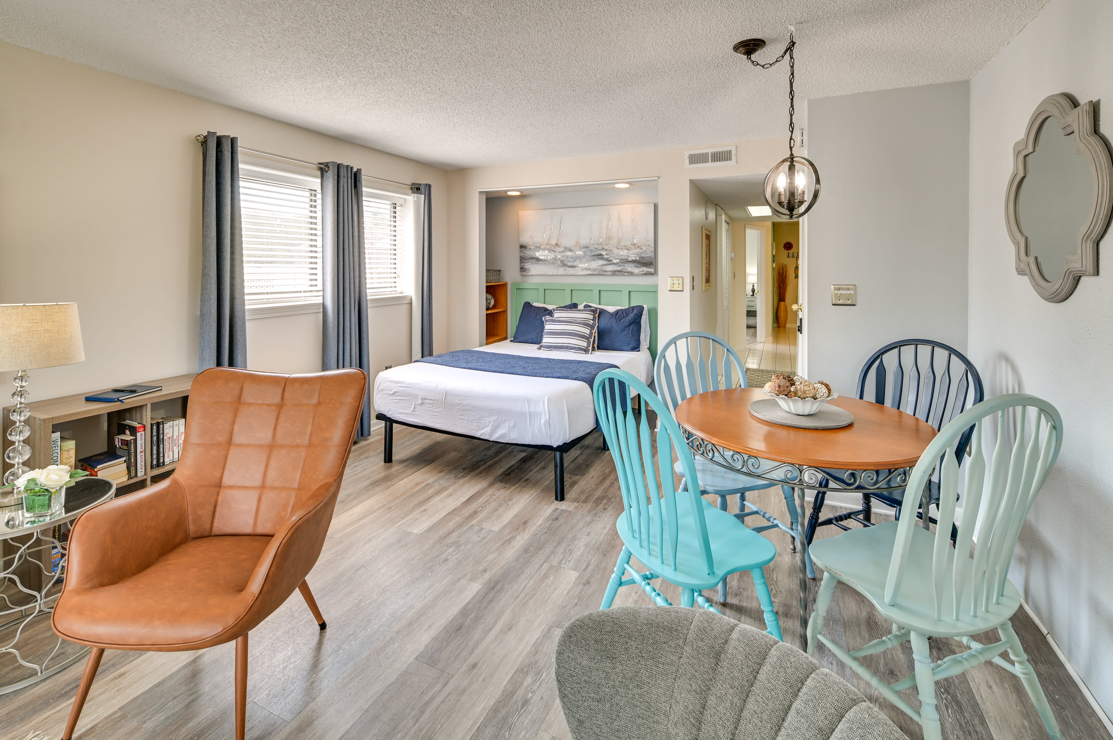 Dining Area | Dishware Provided