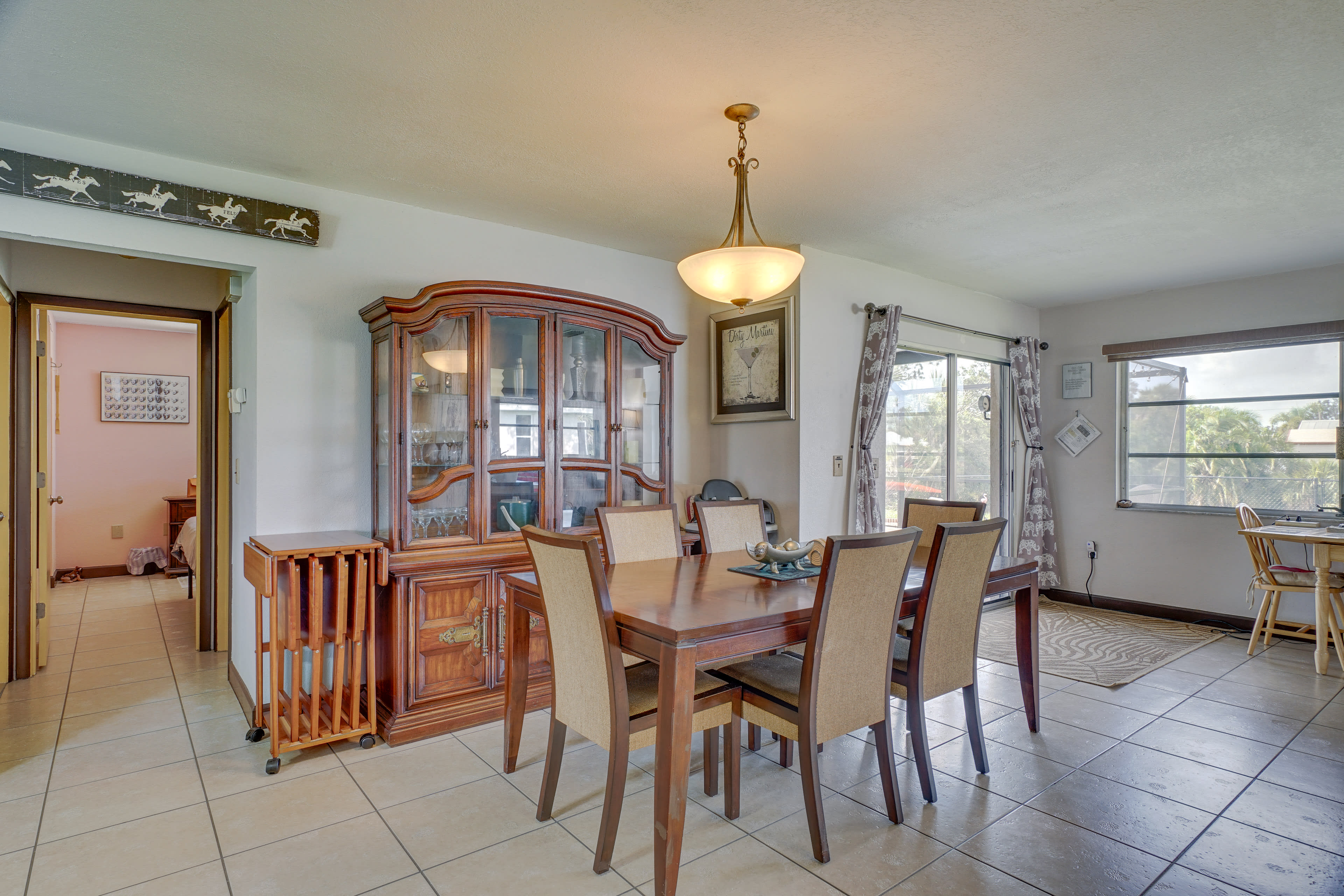 Dining Area | Dishes & Flatware Provided | Highchair