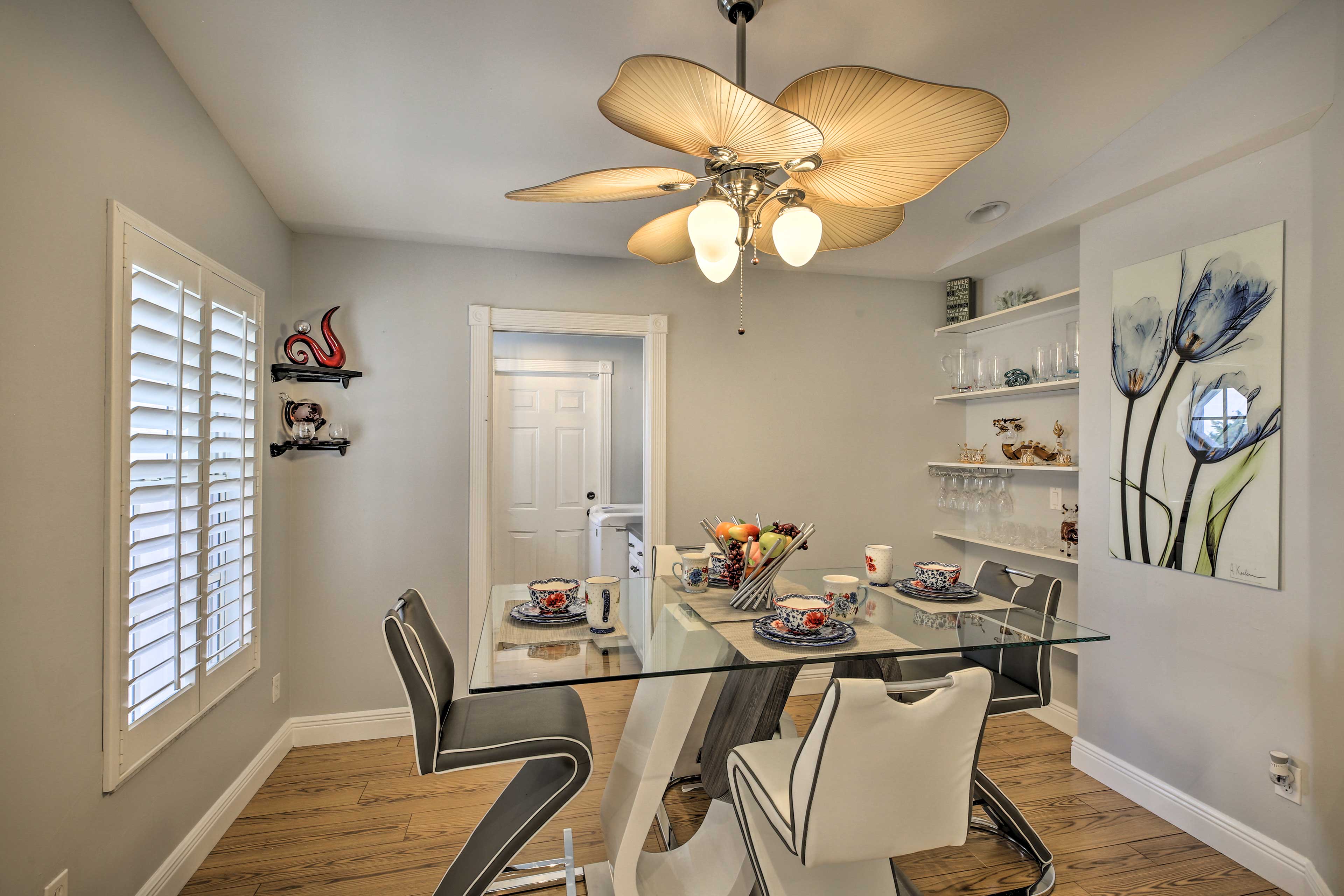 Dining Space | Dishware & Flatware