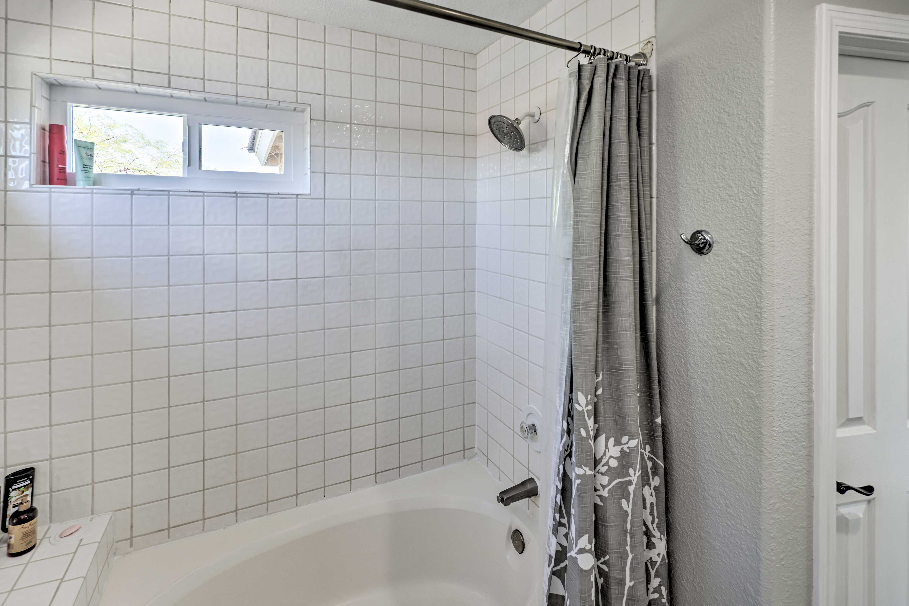 En-Suite Bathroom | Towels Provided