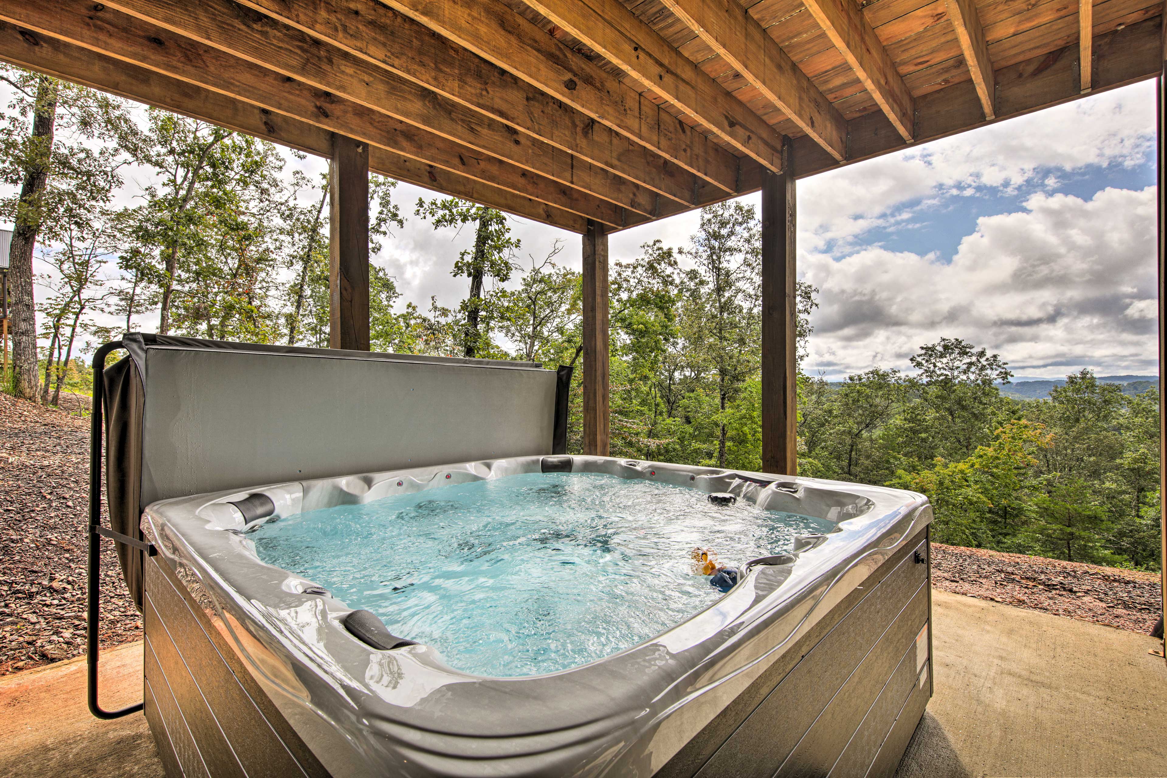 Private Hot Tub | Mountain Views