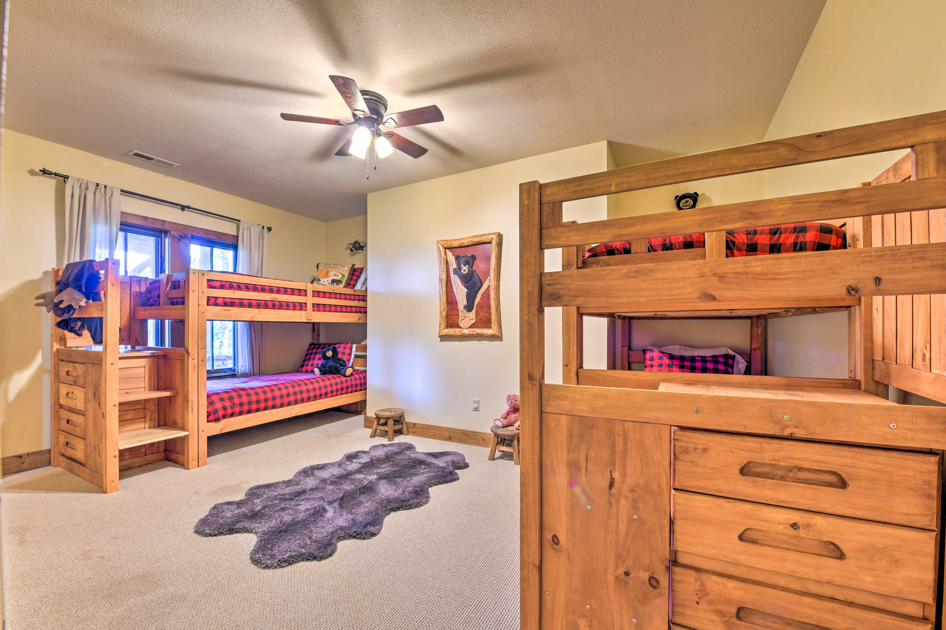 Bedroom 5 | 2 Twin Bunk Beds