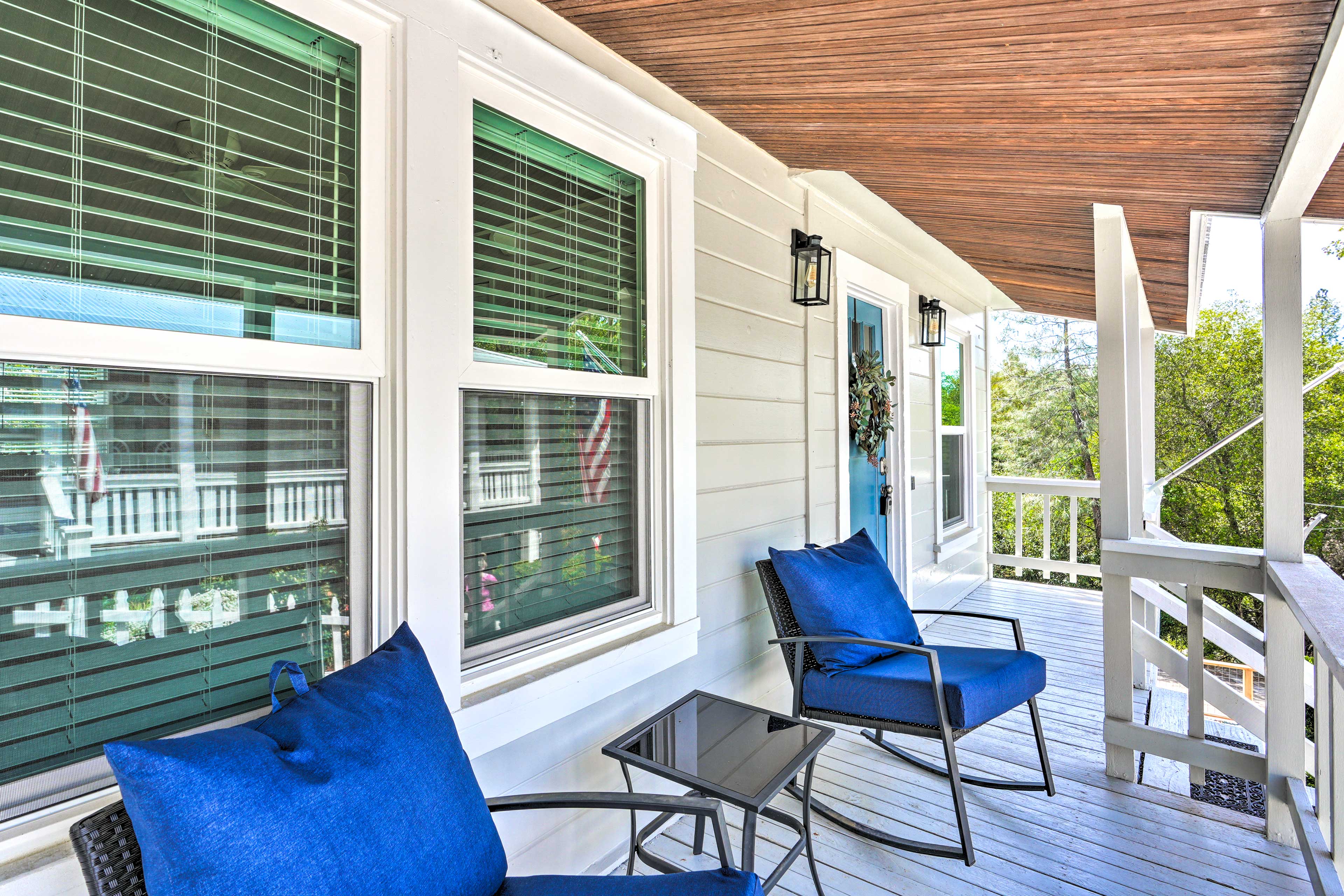 Front Porch | Single-Story Home