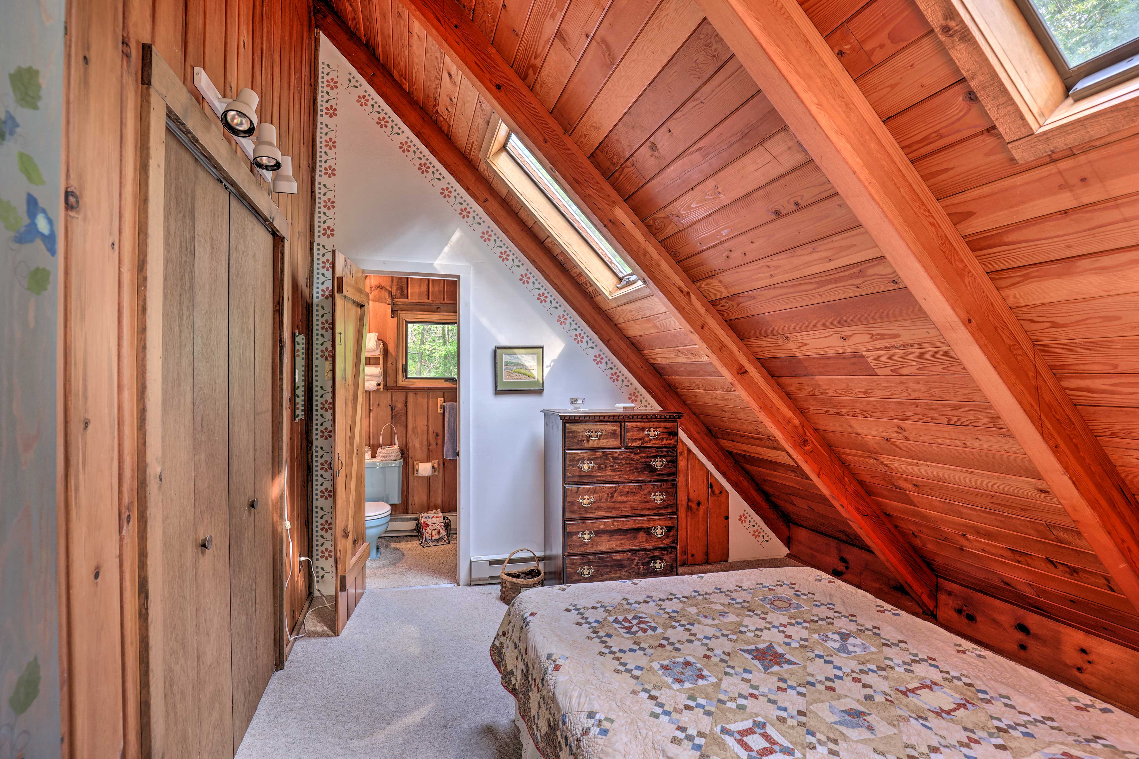 Bedroom 2 | En-Suite Bathroom