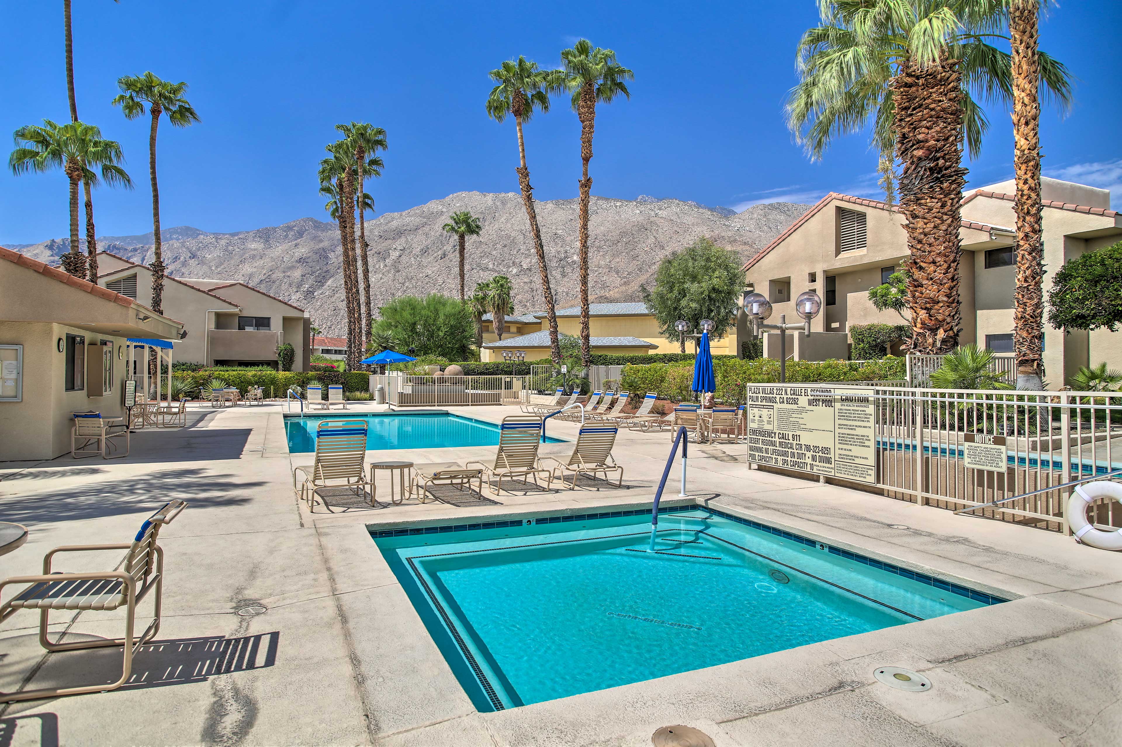 Community Pool & Hot Tub