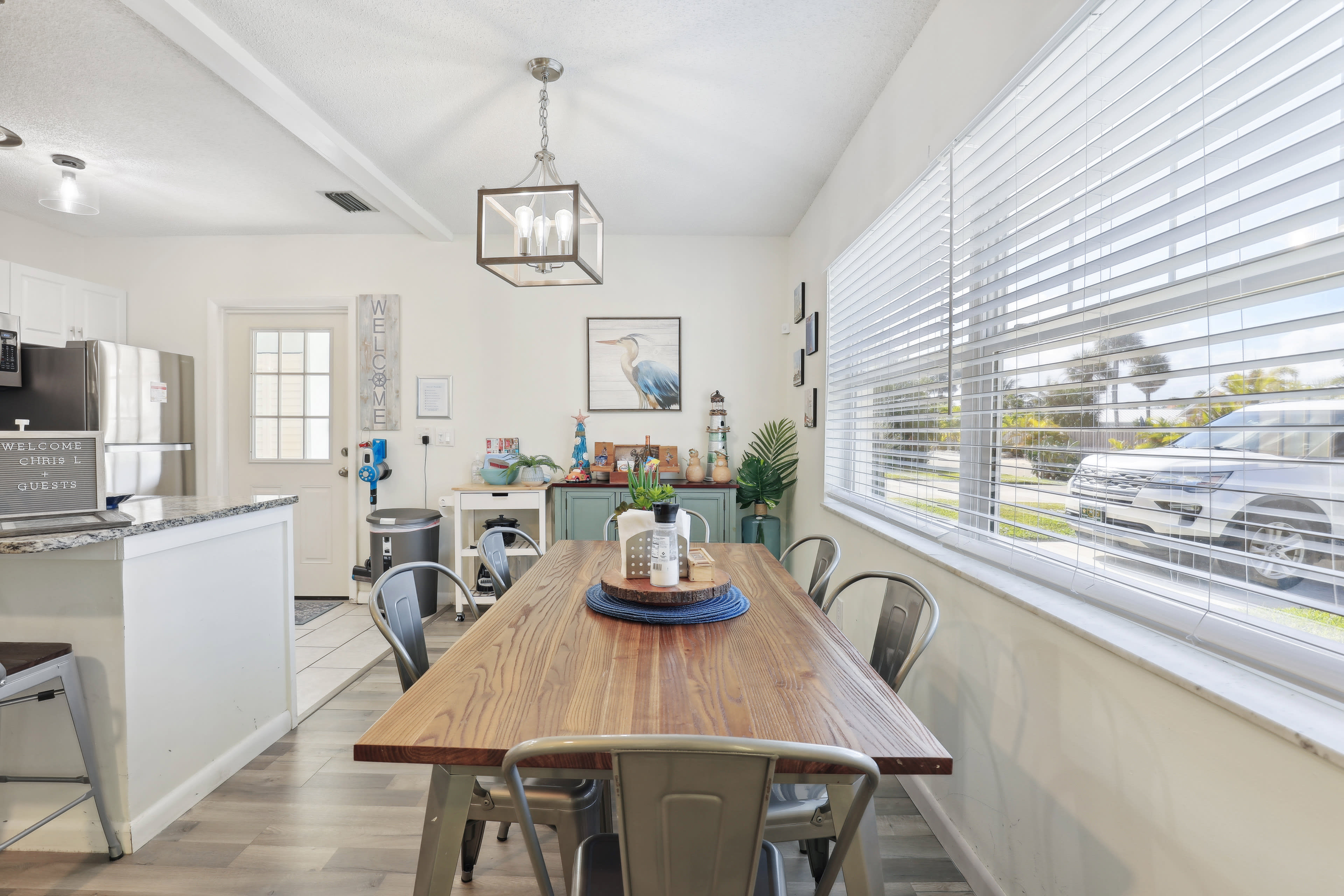 Dining Area | Dishware & Flatware Provided