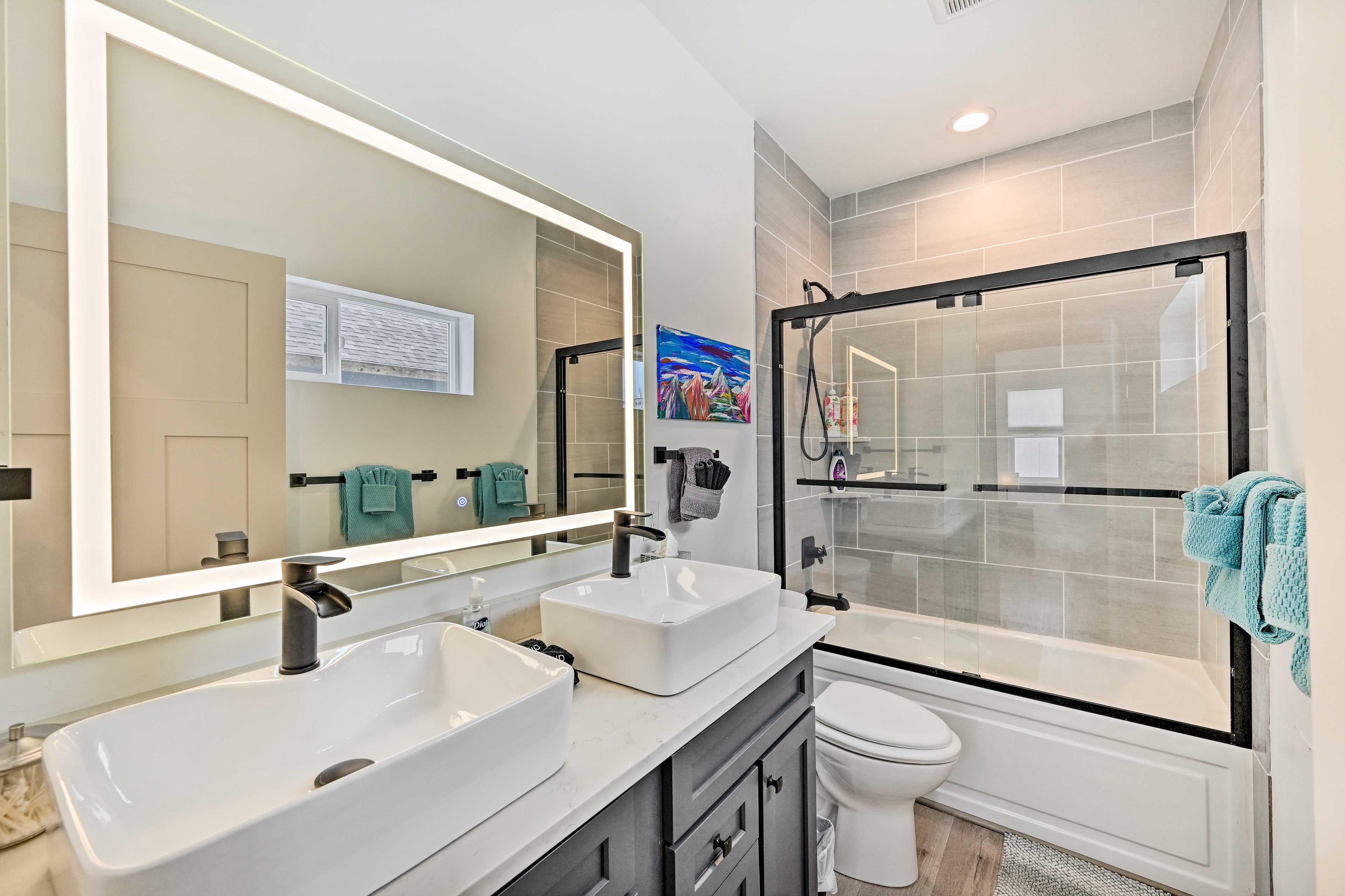 Full En-Suite Bathroom | Complimentary Toiletries