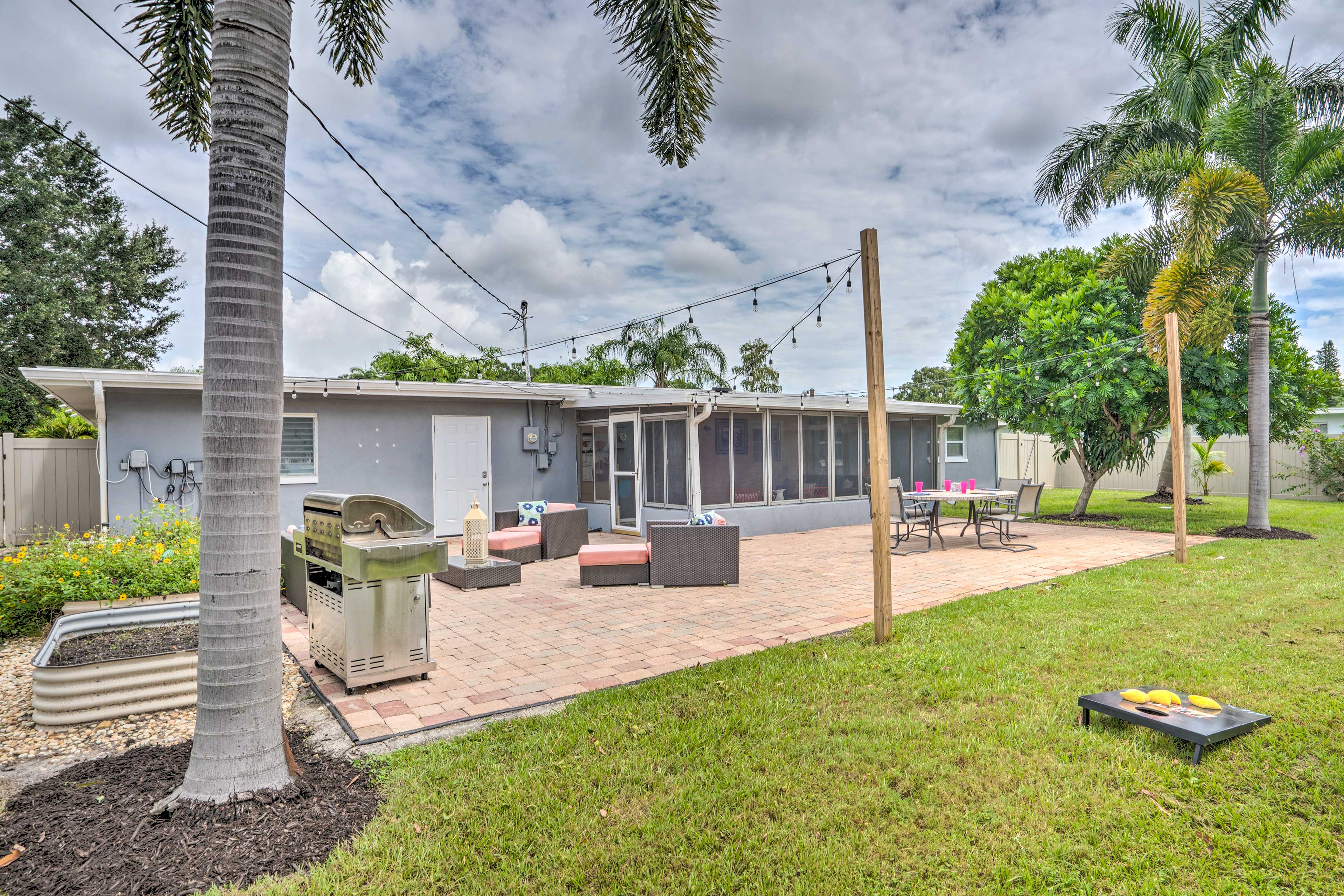 Patio | Cornhole