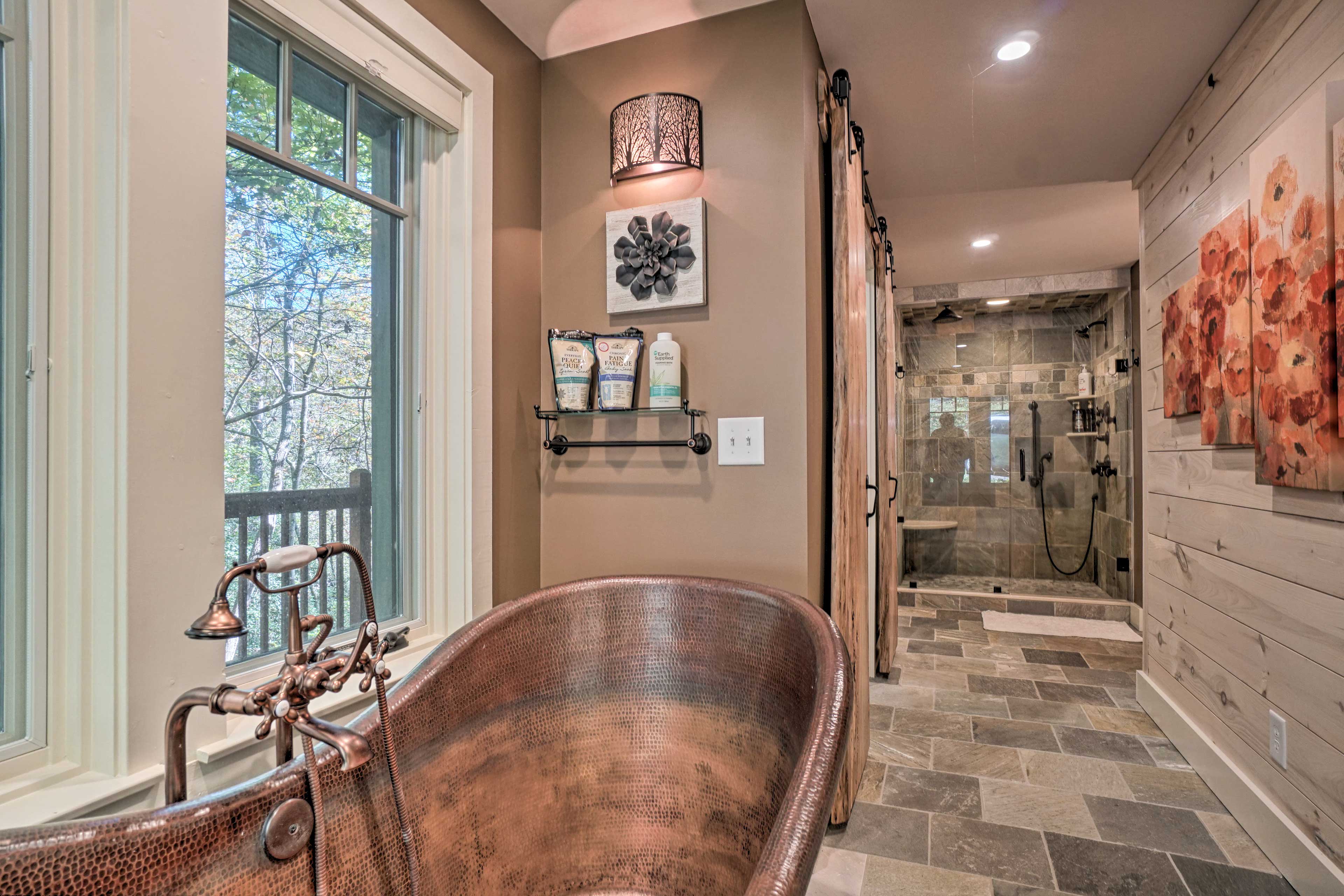 Full Bathroom | Copper Bathtub | Complimentary Toiletries