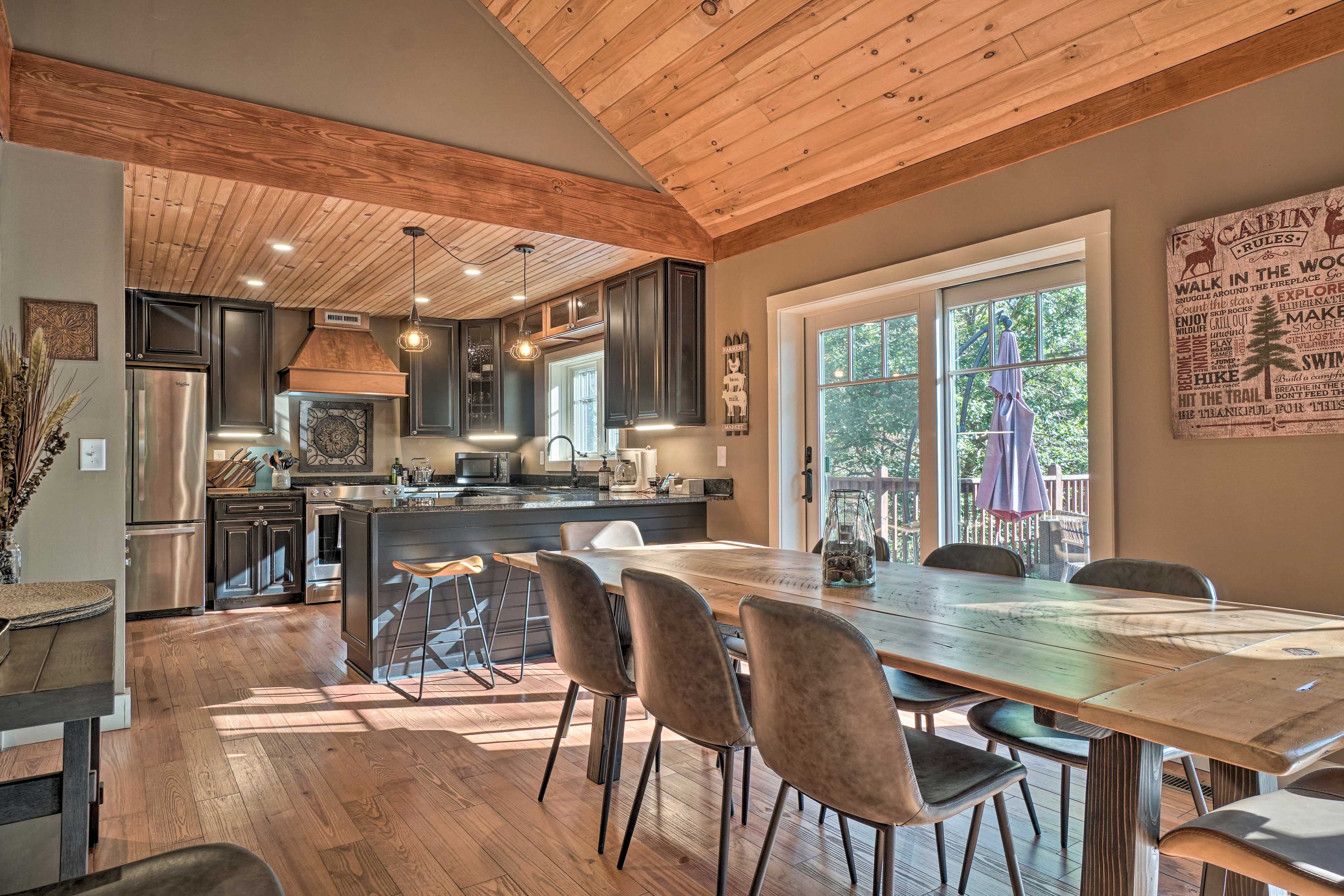 Dining Area | Access to Wraparound Deck