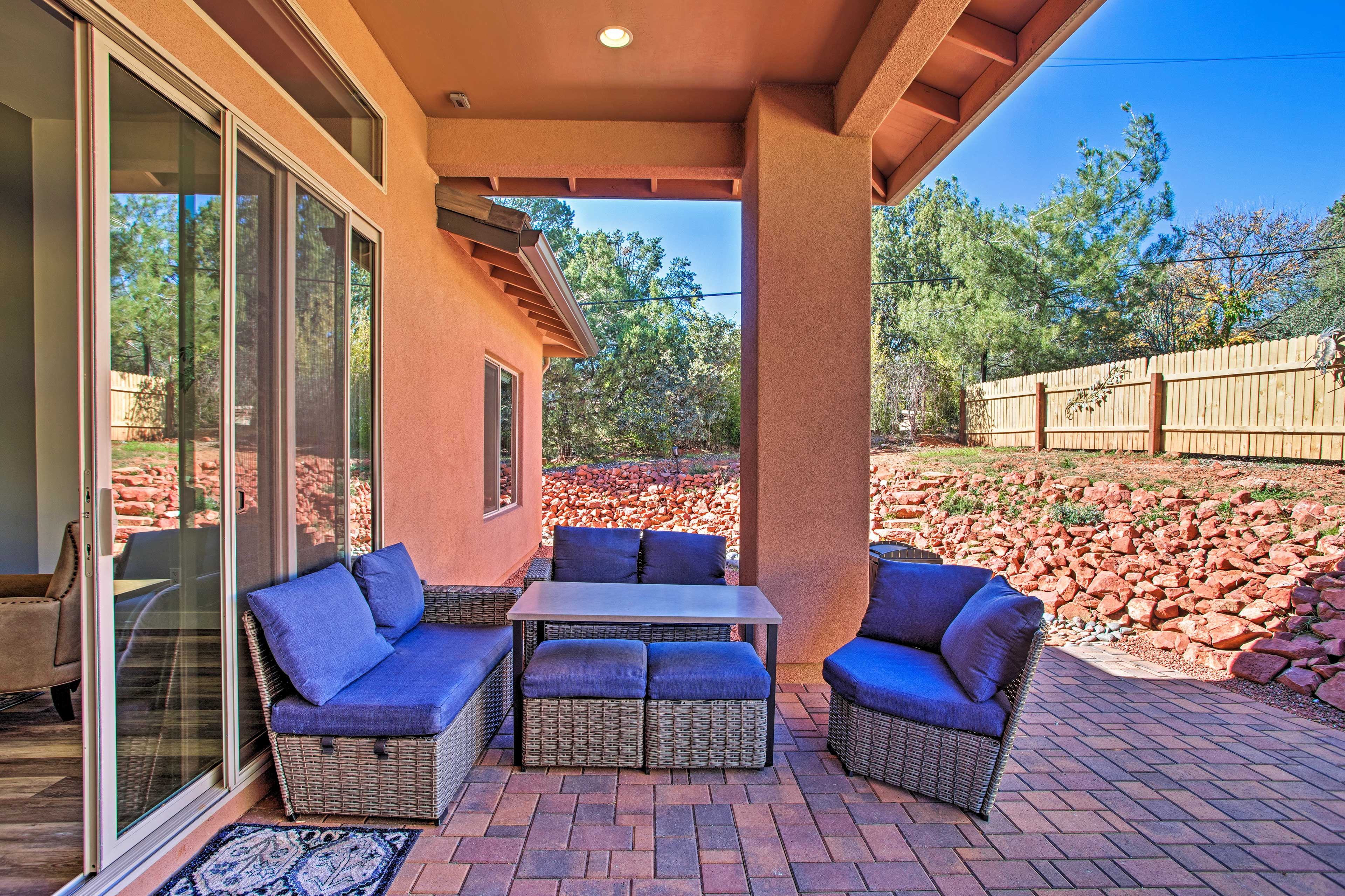 Private Yard | Outdoor Seating & Dining Area
