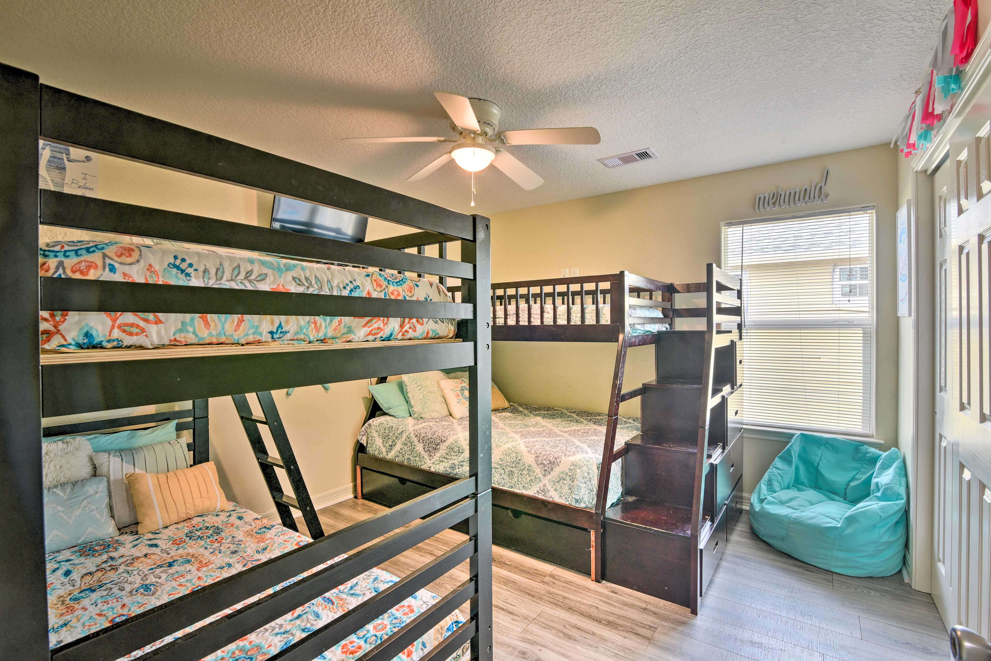 Bedroom 3 | Twin/Full Bunk Bed | Twin Bunk Bed