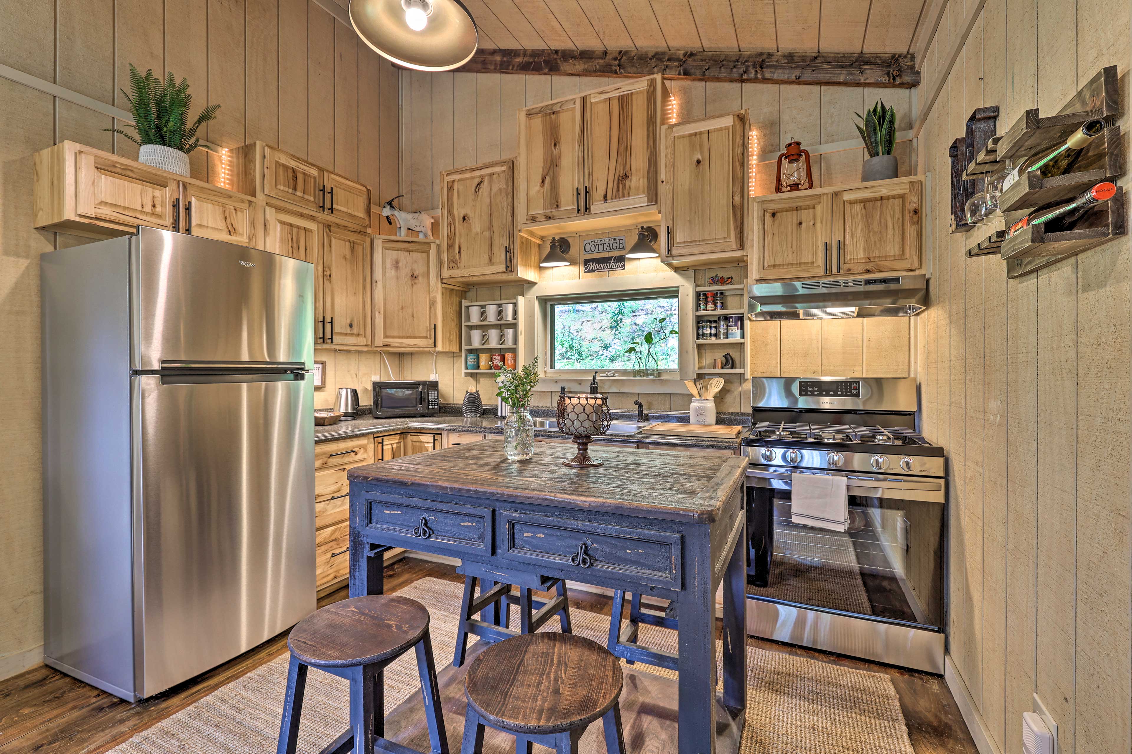 Well-Equipped Kitchen | 1st Floor | Toaster | Crock-Pot