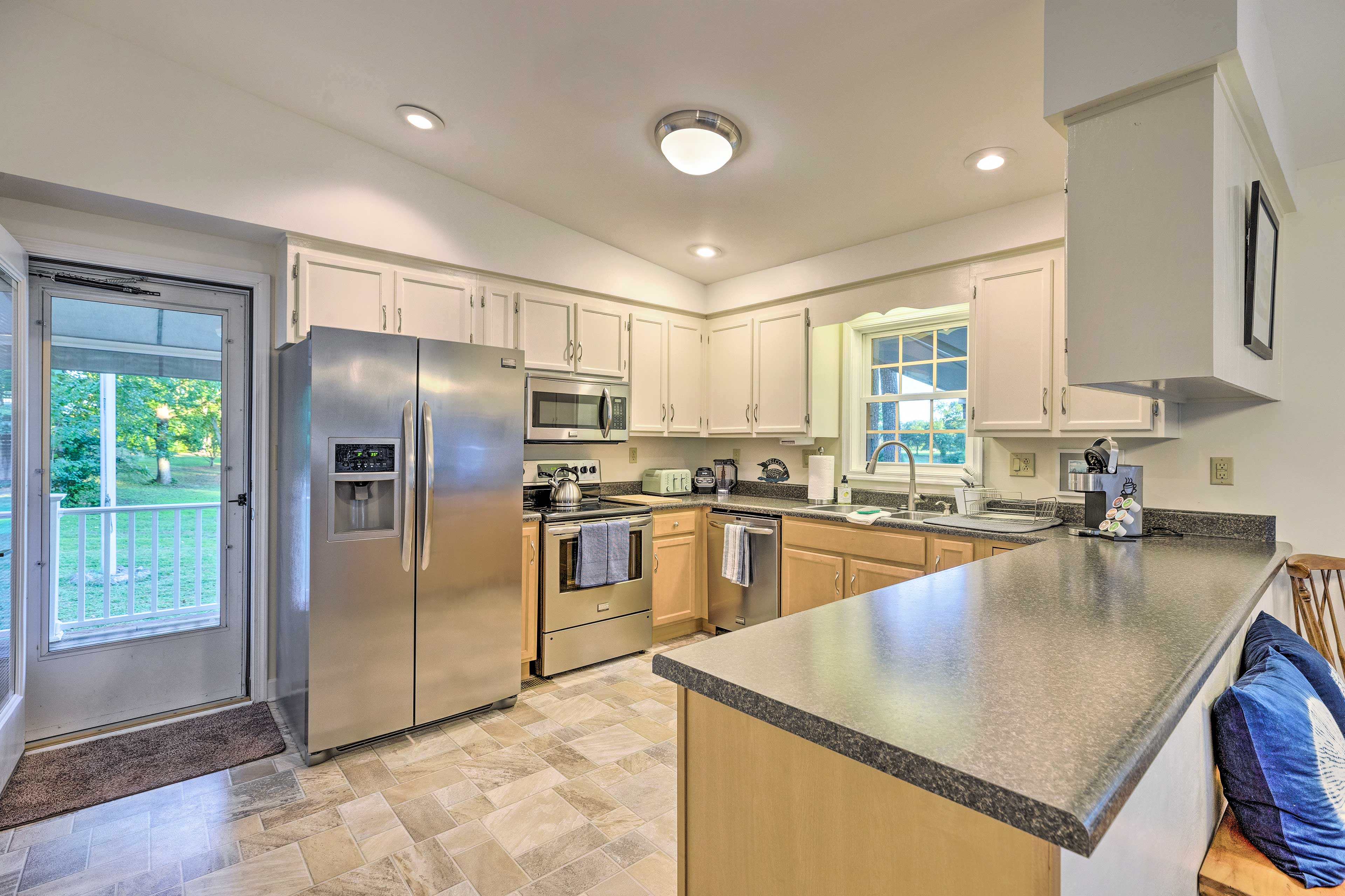 Kitchen | Fully Equipped