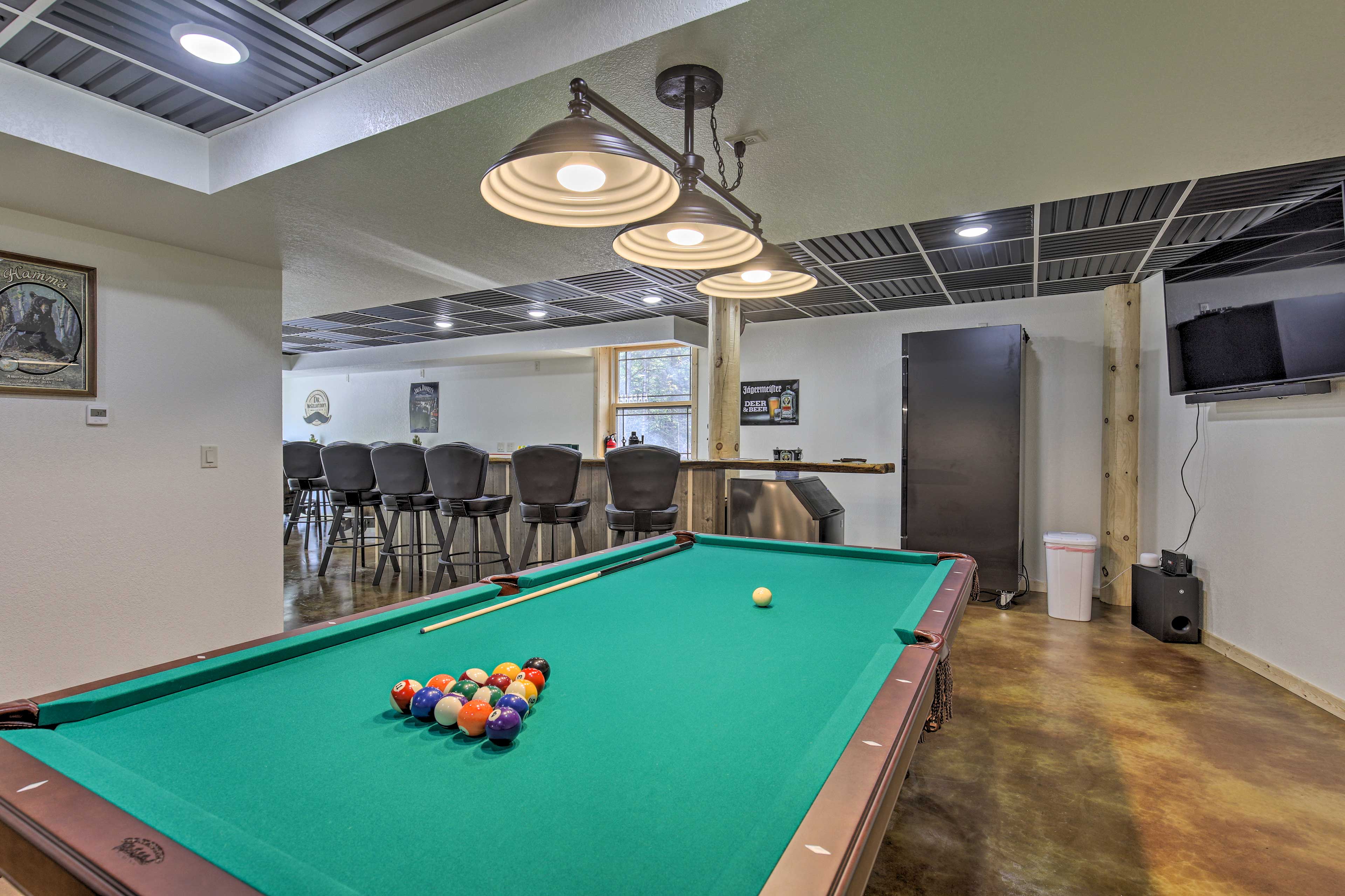 Game Room | Lower Level | Smart TV