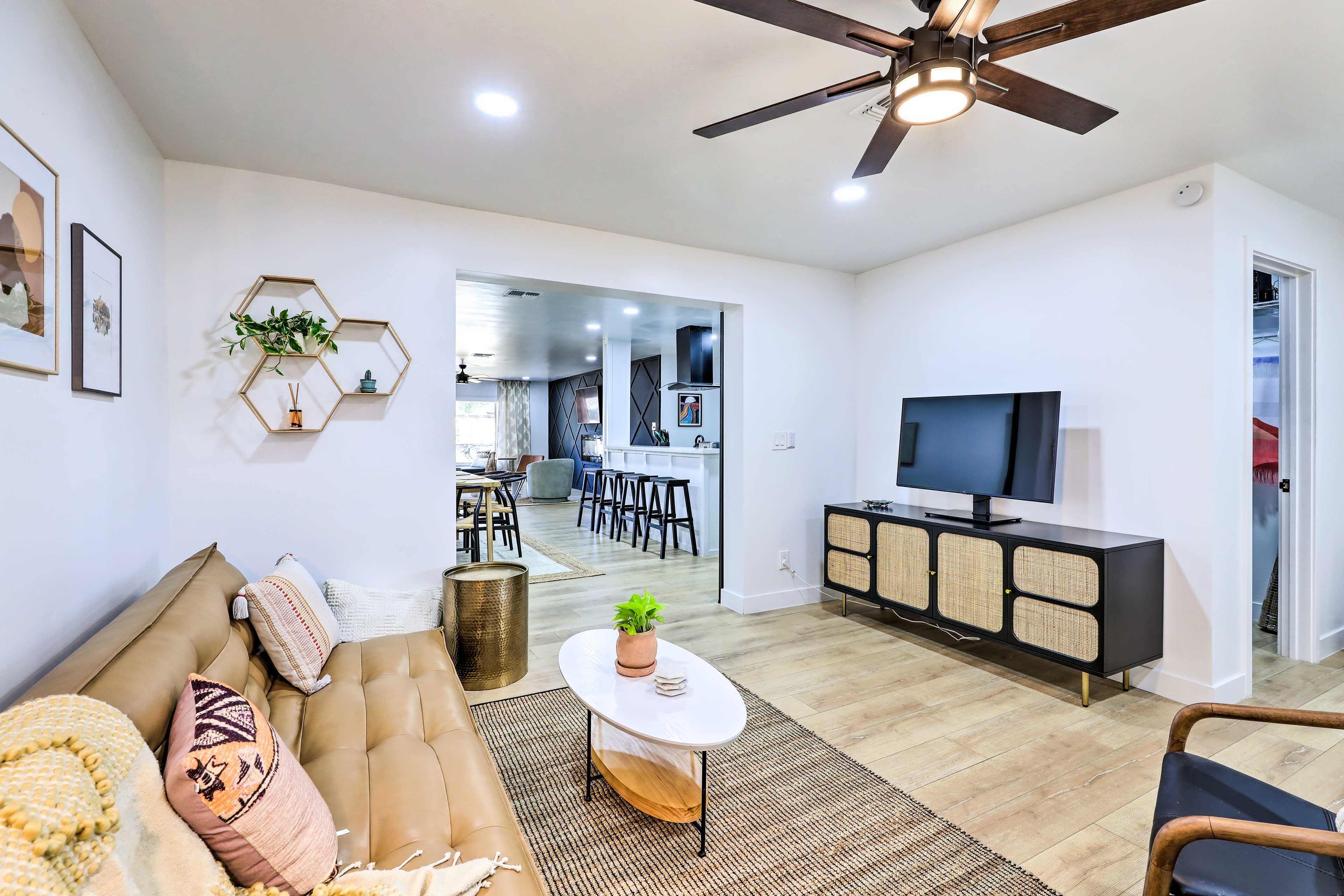 Family Room | Smart TV