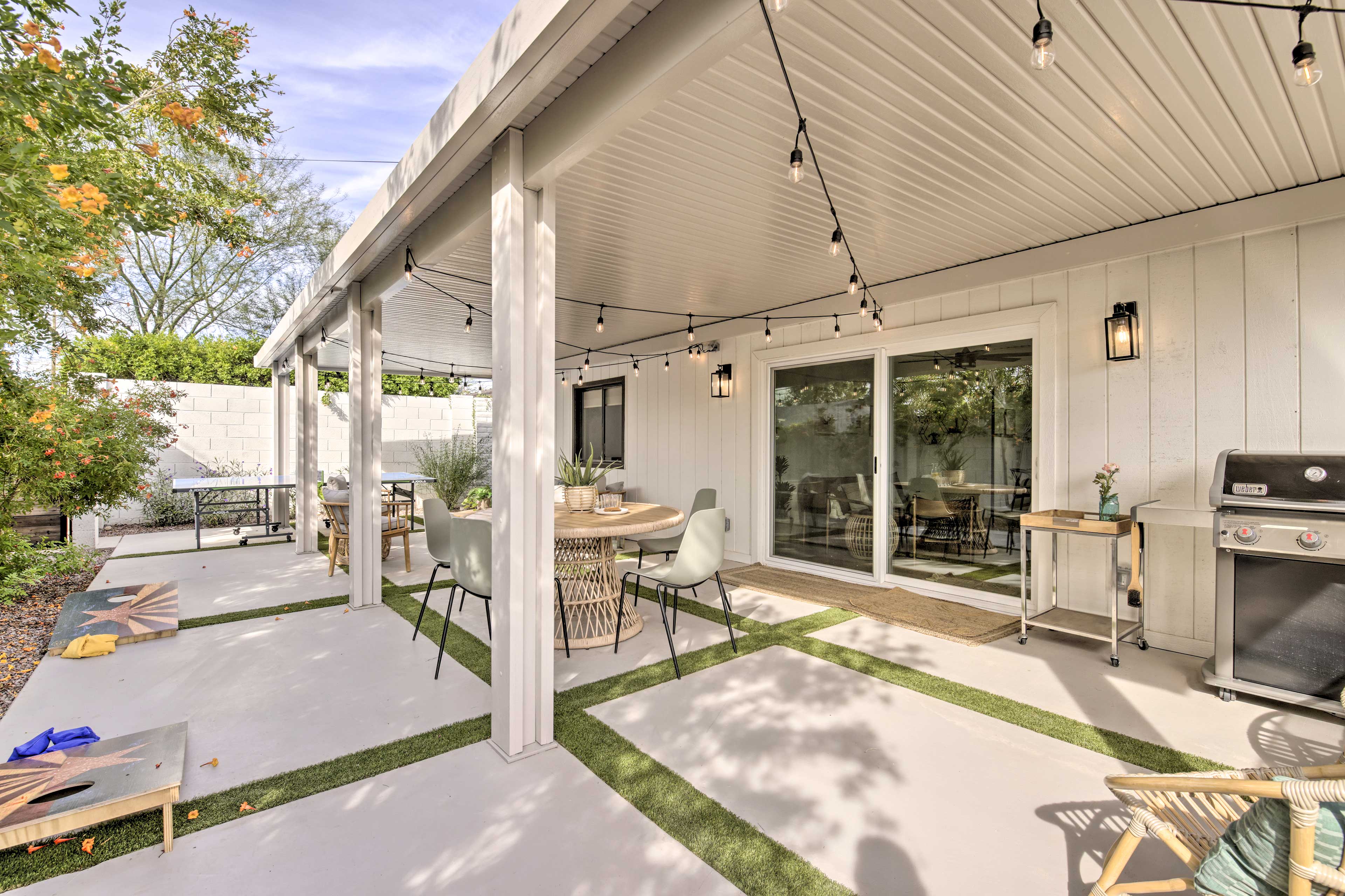 Covered Veranda | Ping Pong | Cornhole | Gas Grill | Outdoor Dining