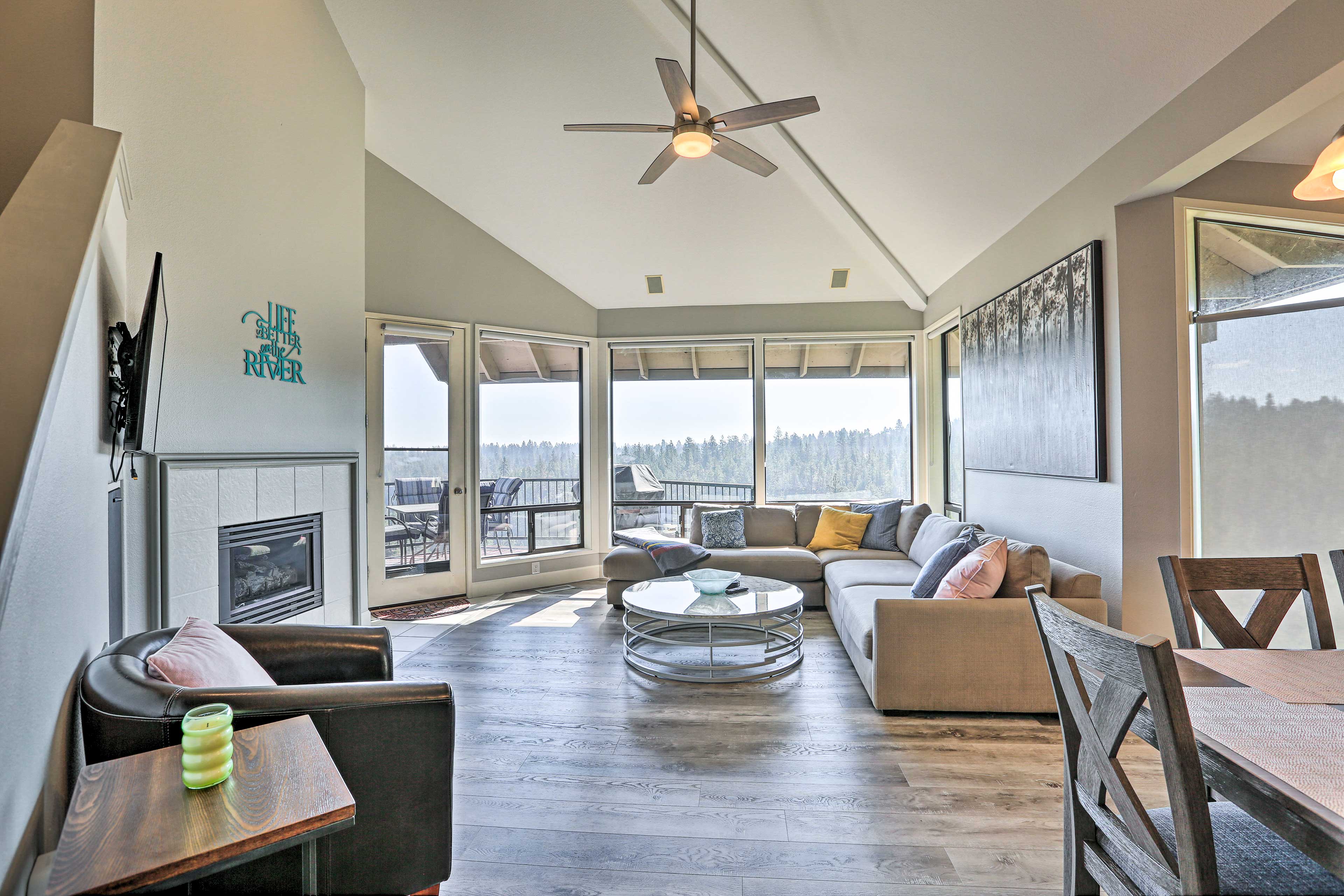 Bend Vacation Rental | 3BR | 3BA | 2 Stories | 2nd-Floor Unit | Stairs Required