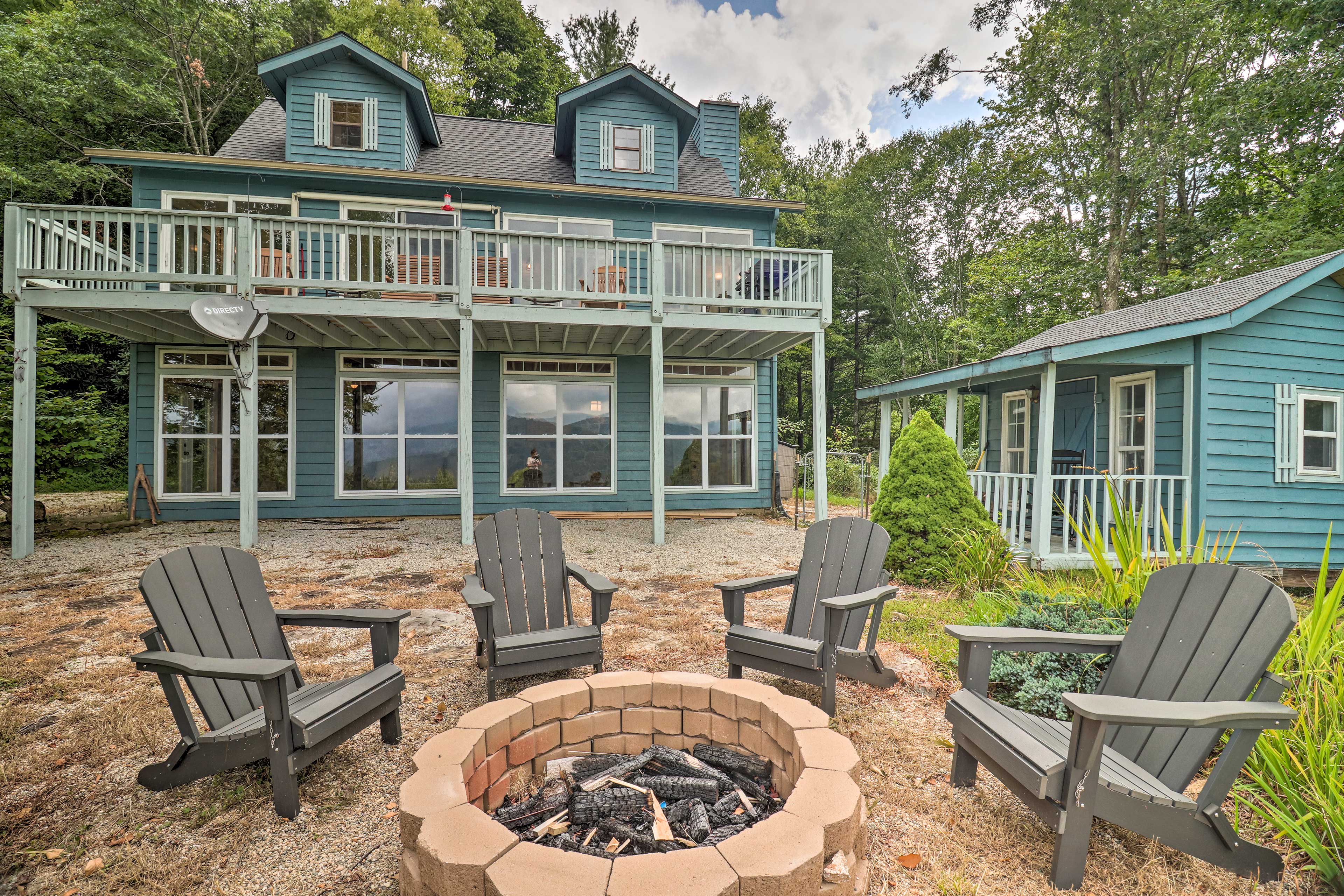 Cabin Exterior | Carriage House On-Site | Lake Nantahala Views