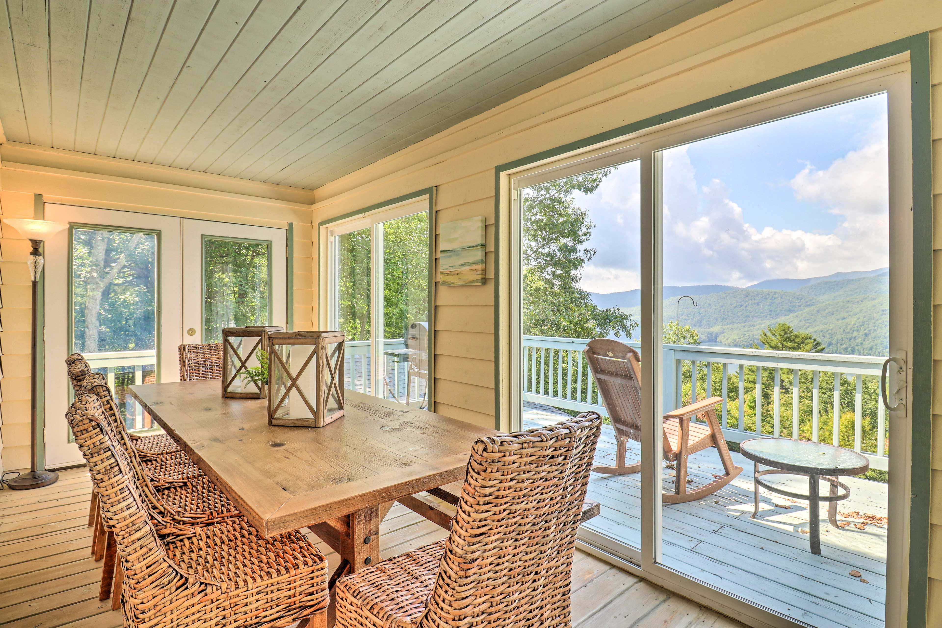 2nd-Floor Sunroom