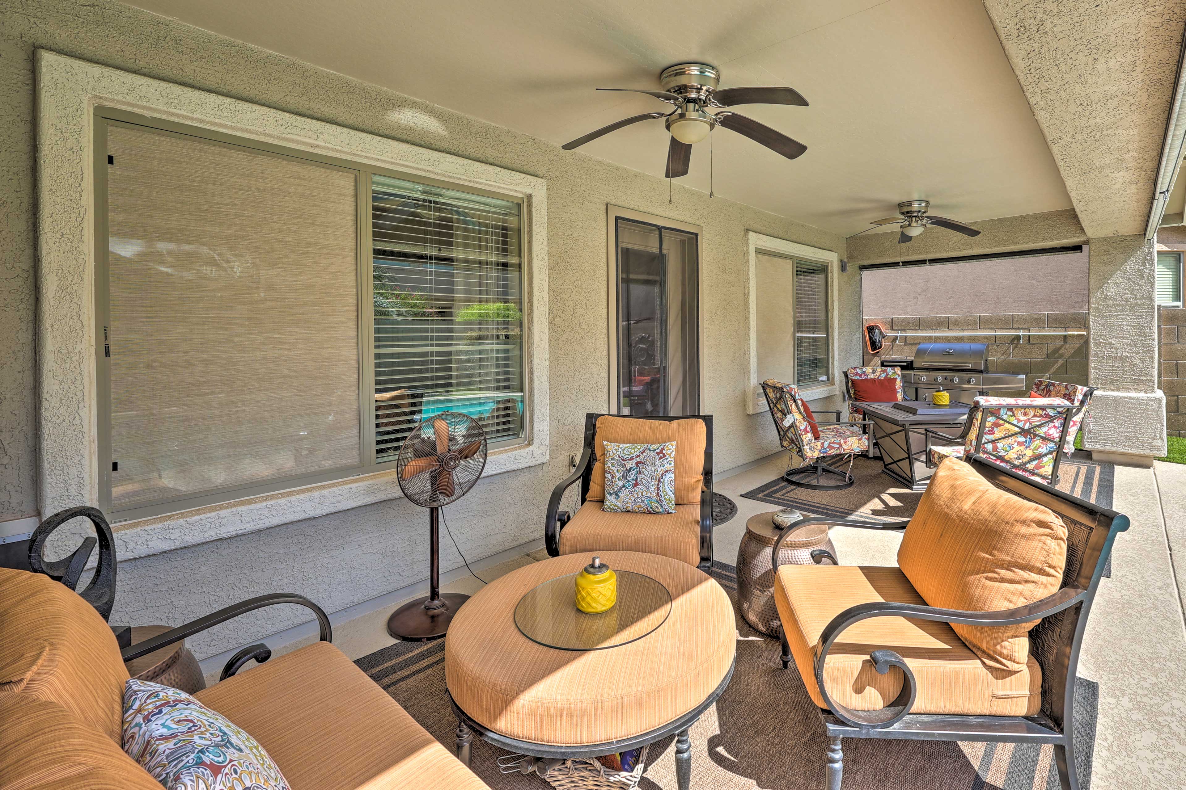 Covered Patio | 6-Person Outdoor Dining Table