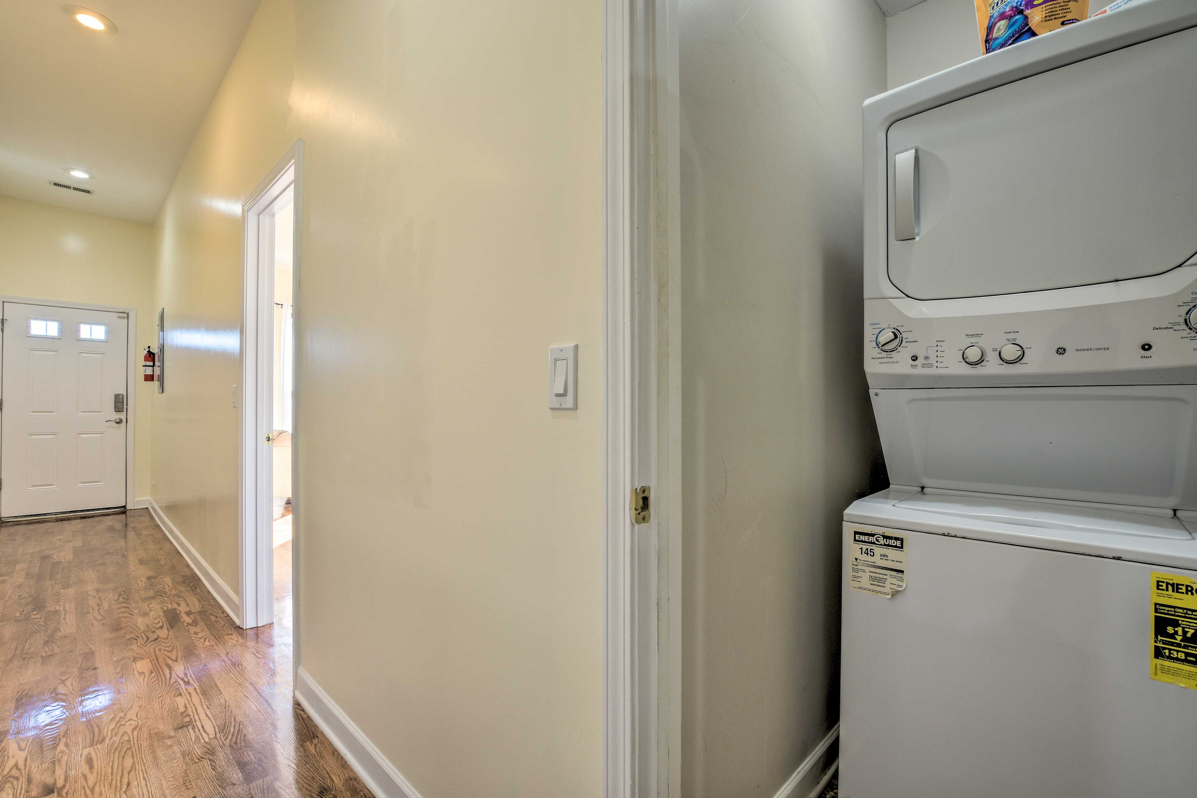 Hallway | Washer/Dryer