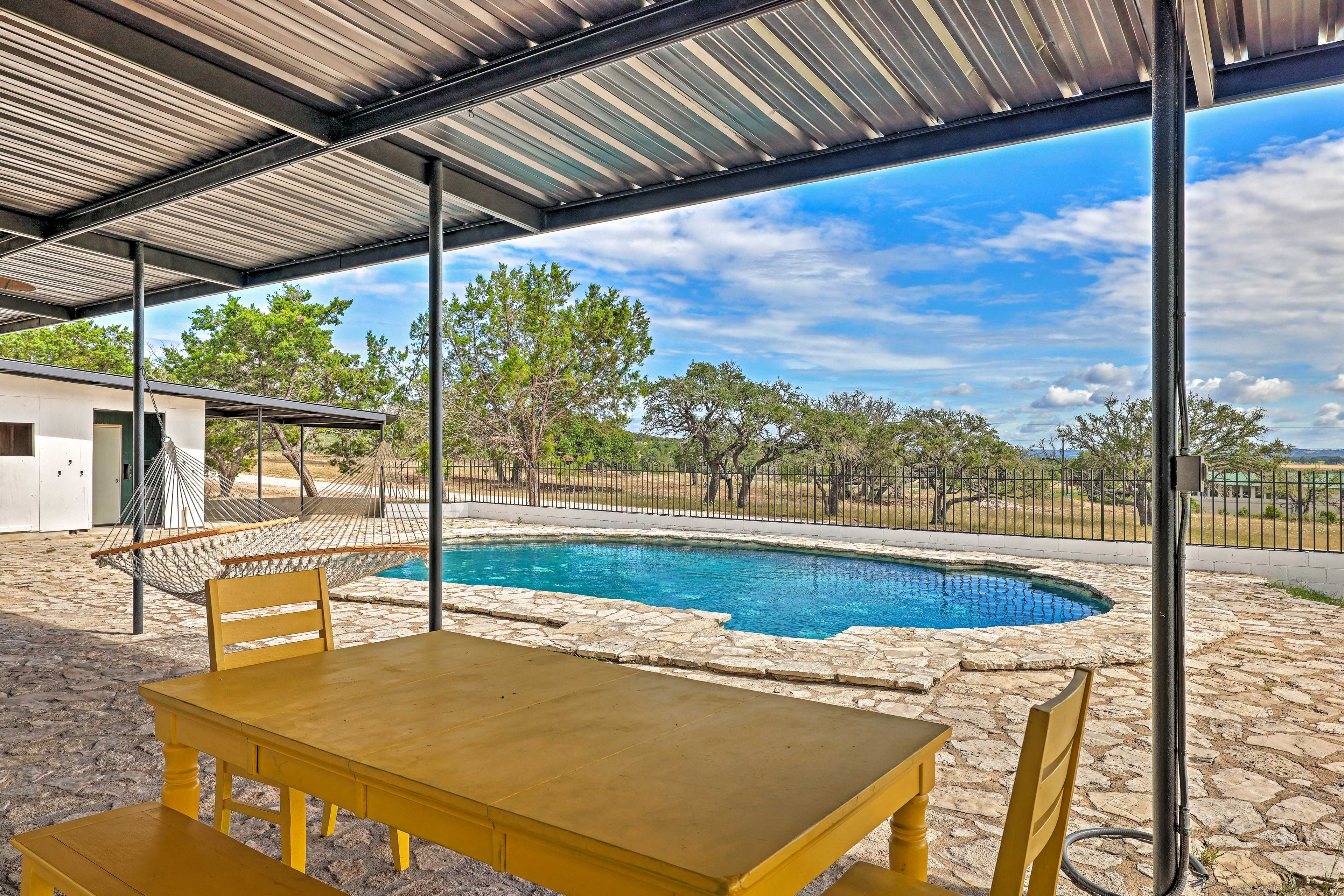 Poolside Dining Set