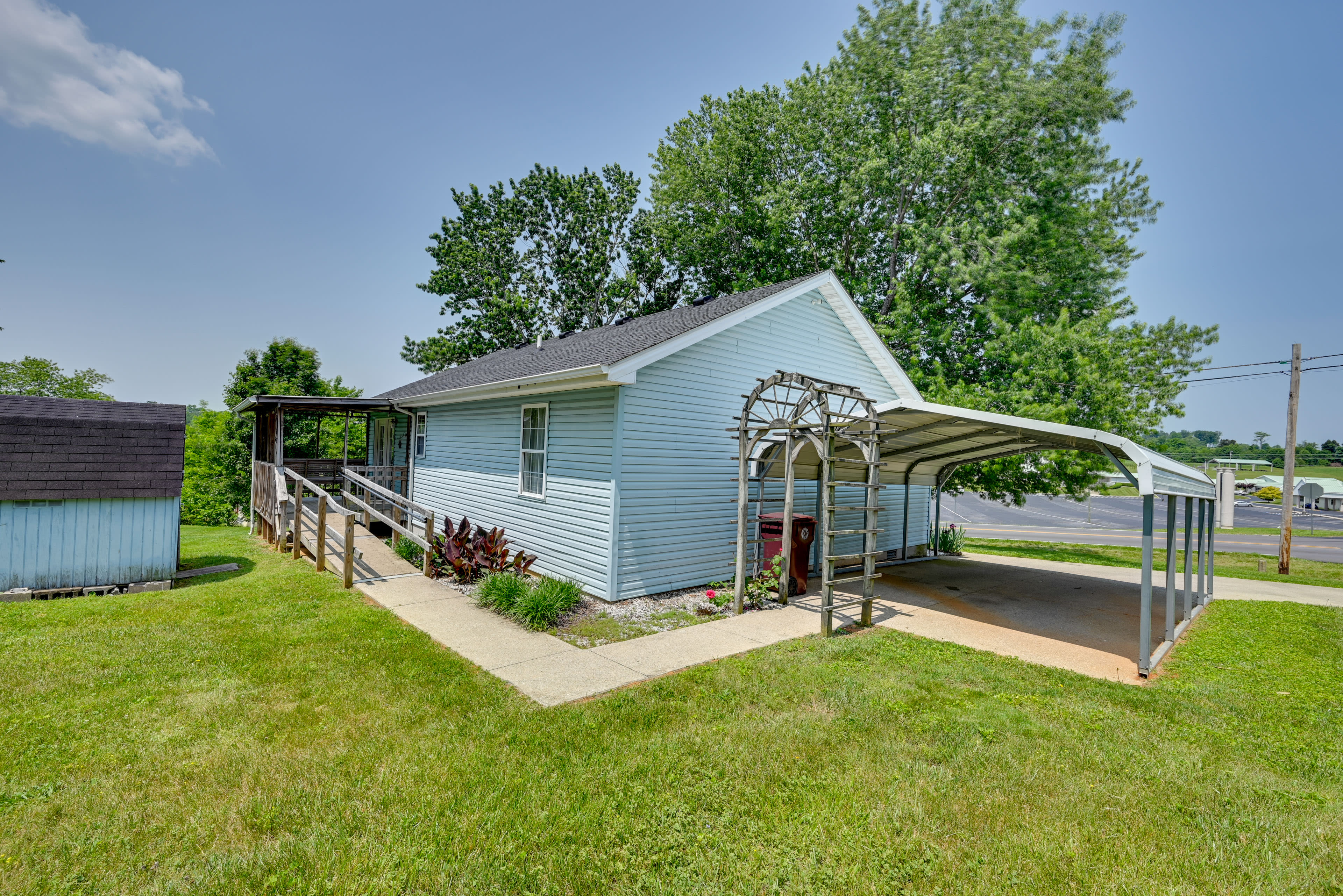 Home Exterior | Ramp Access