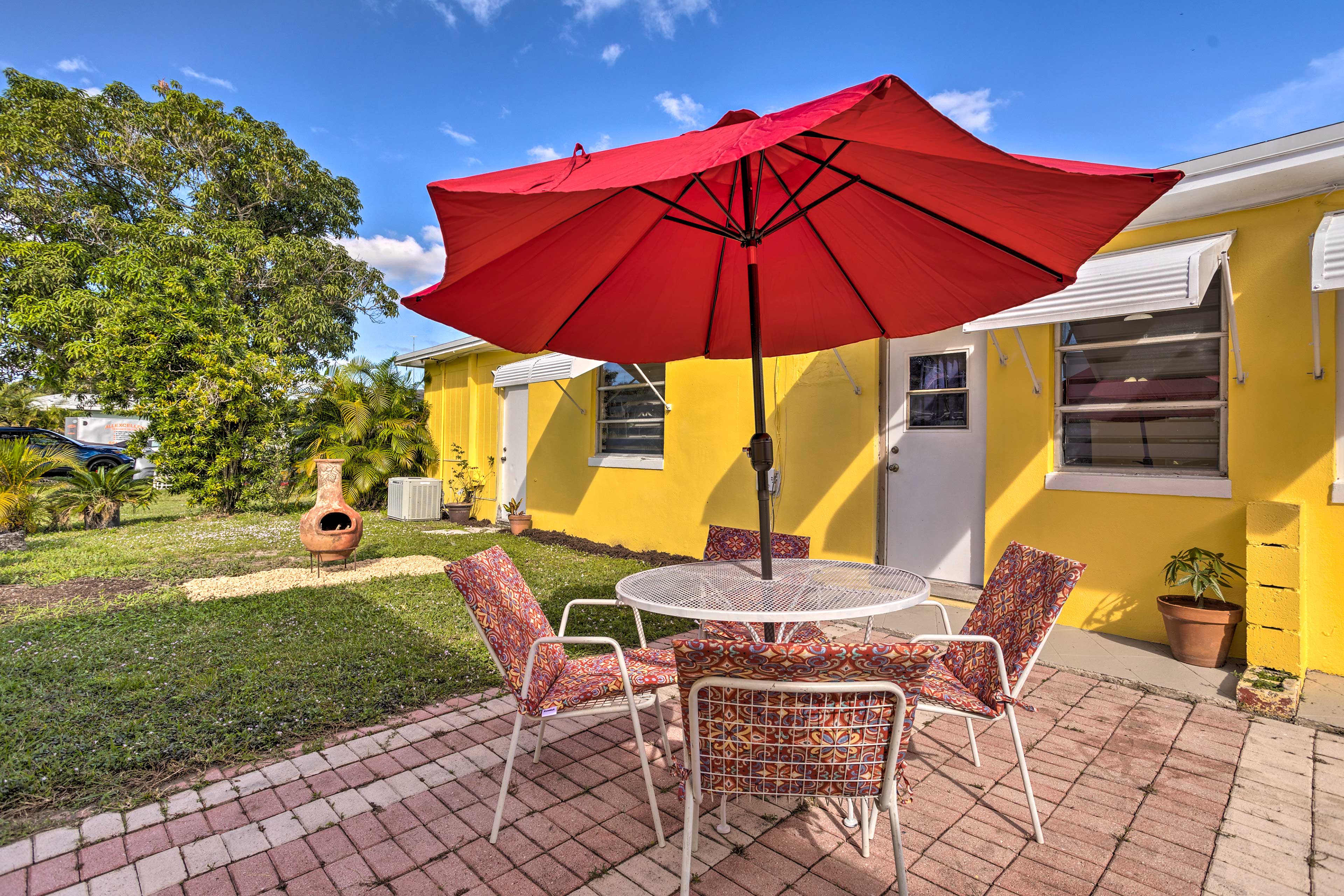 Palm Beach Gardens Vacation Rental | 2BR | 1BA | 700 Sq Ft | Step-Free Access