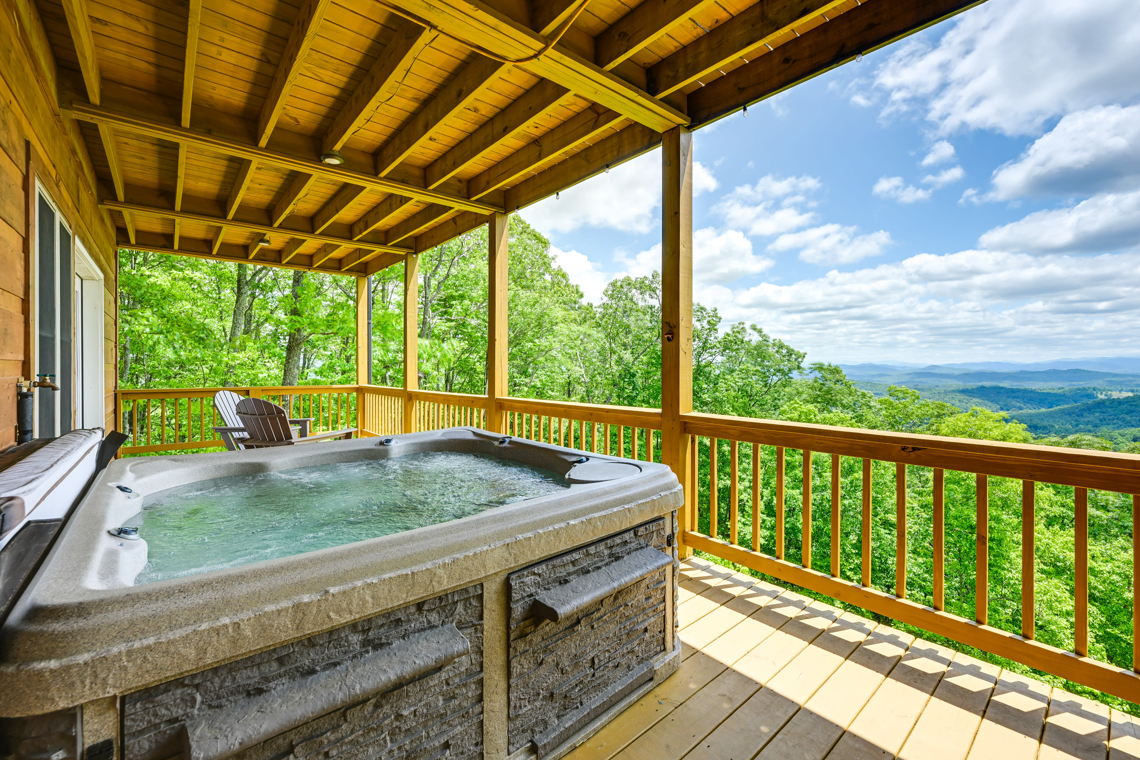 Private Deck | Hot Tub