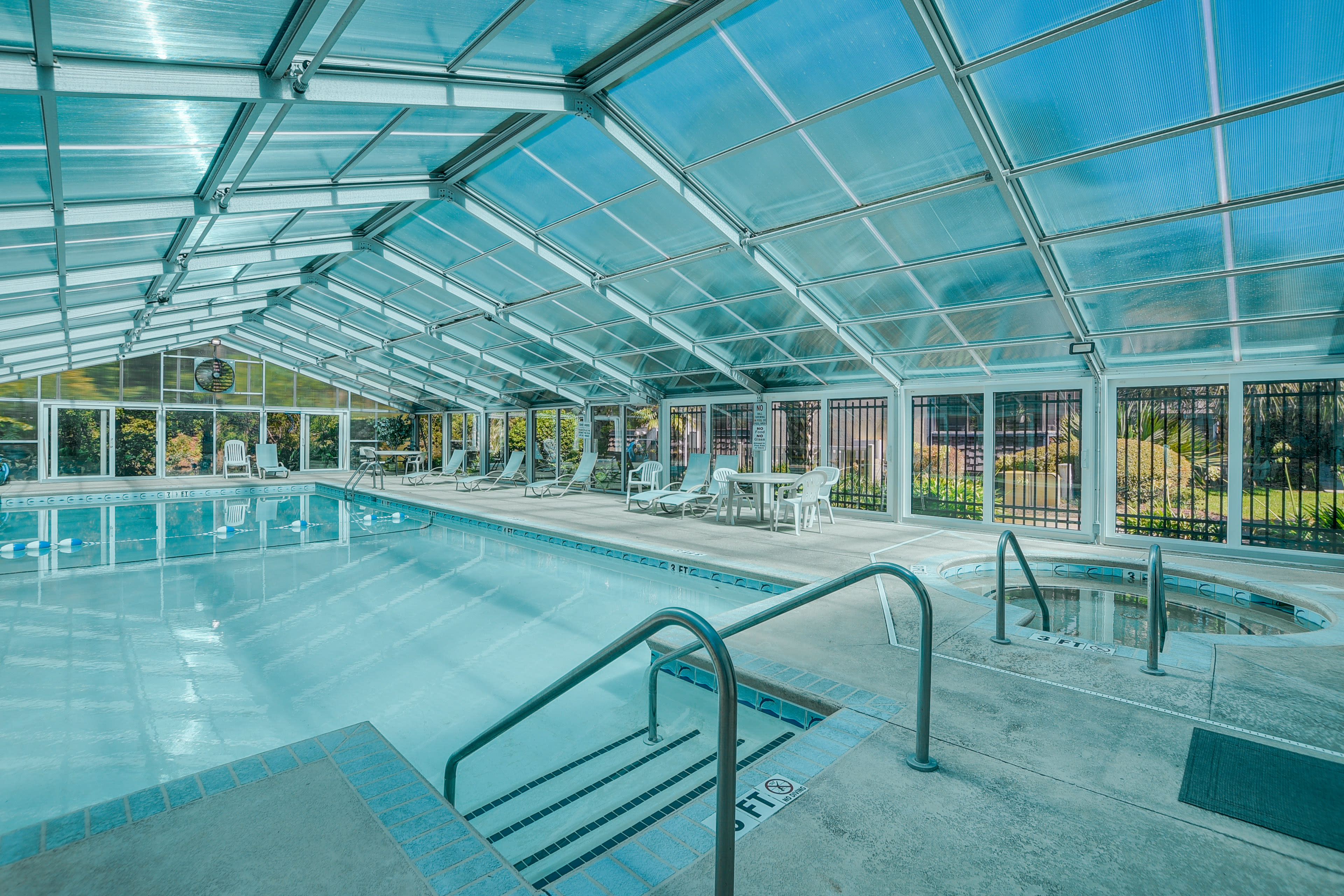 Community Amenities | Indoor Pool & Hot Tub