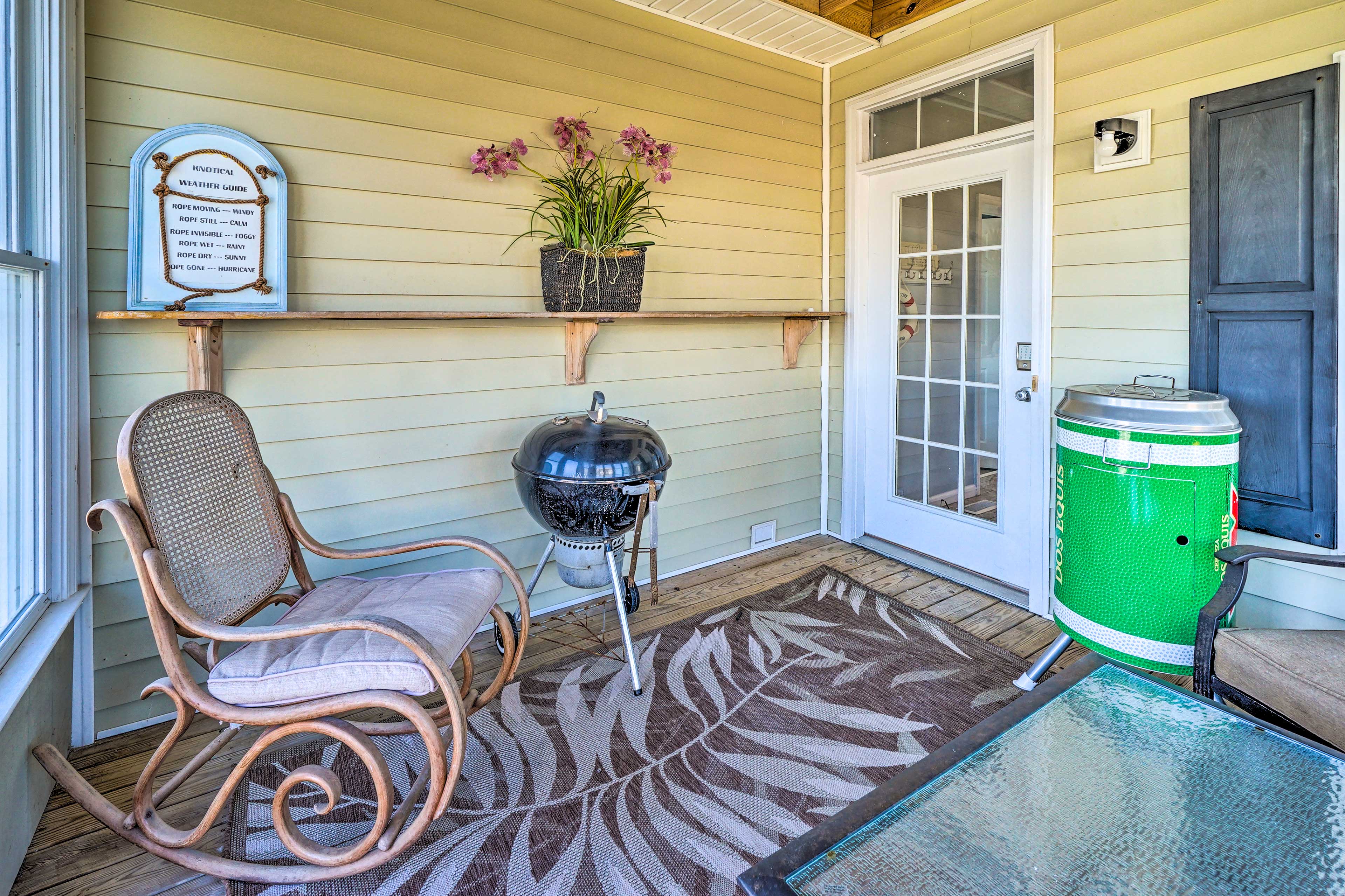 Sunroom | Charcoal Grill