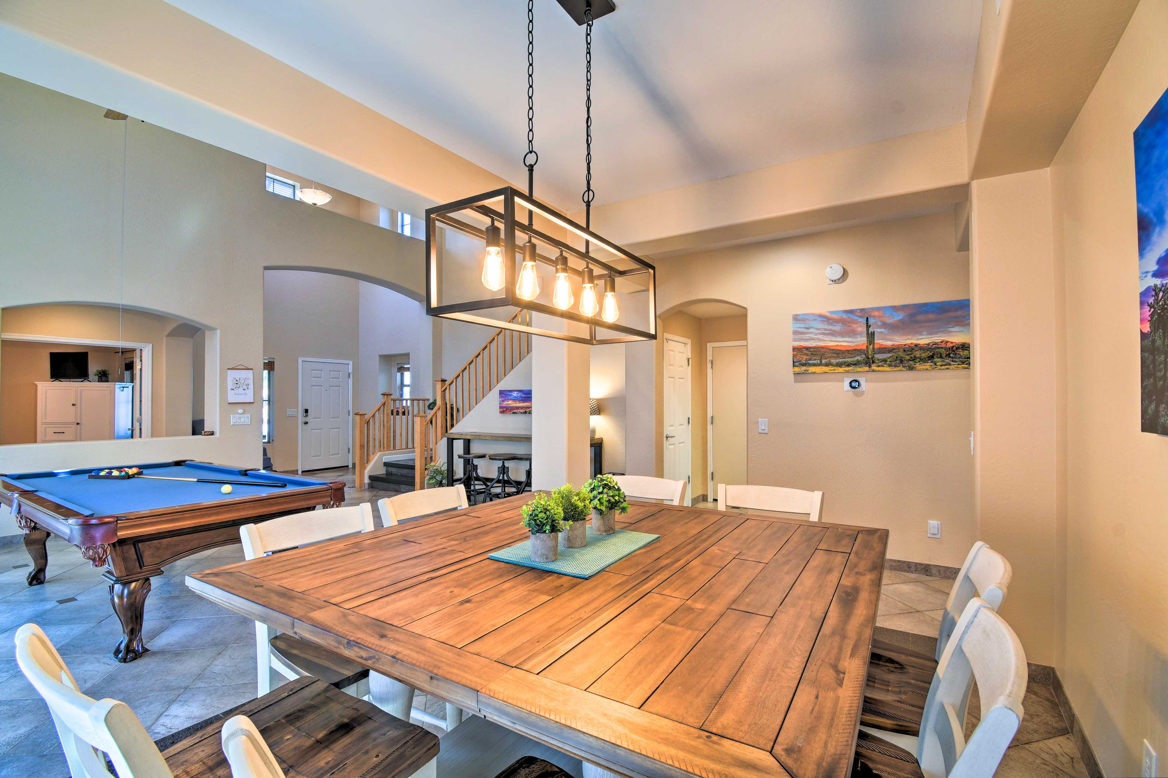 Dining Room | Dishware & Flatware Provided