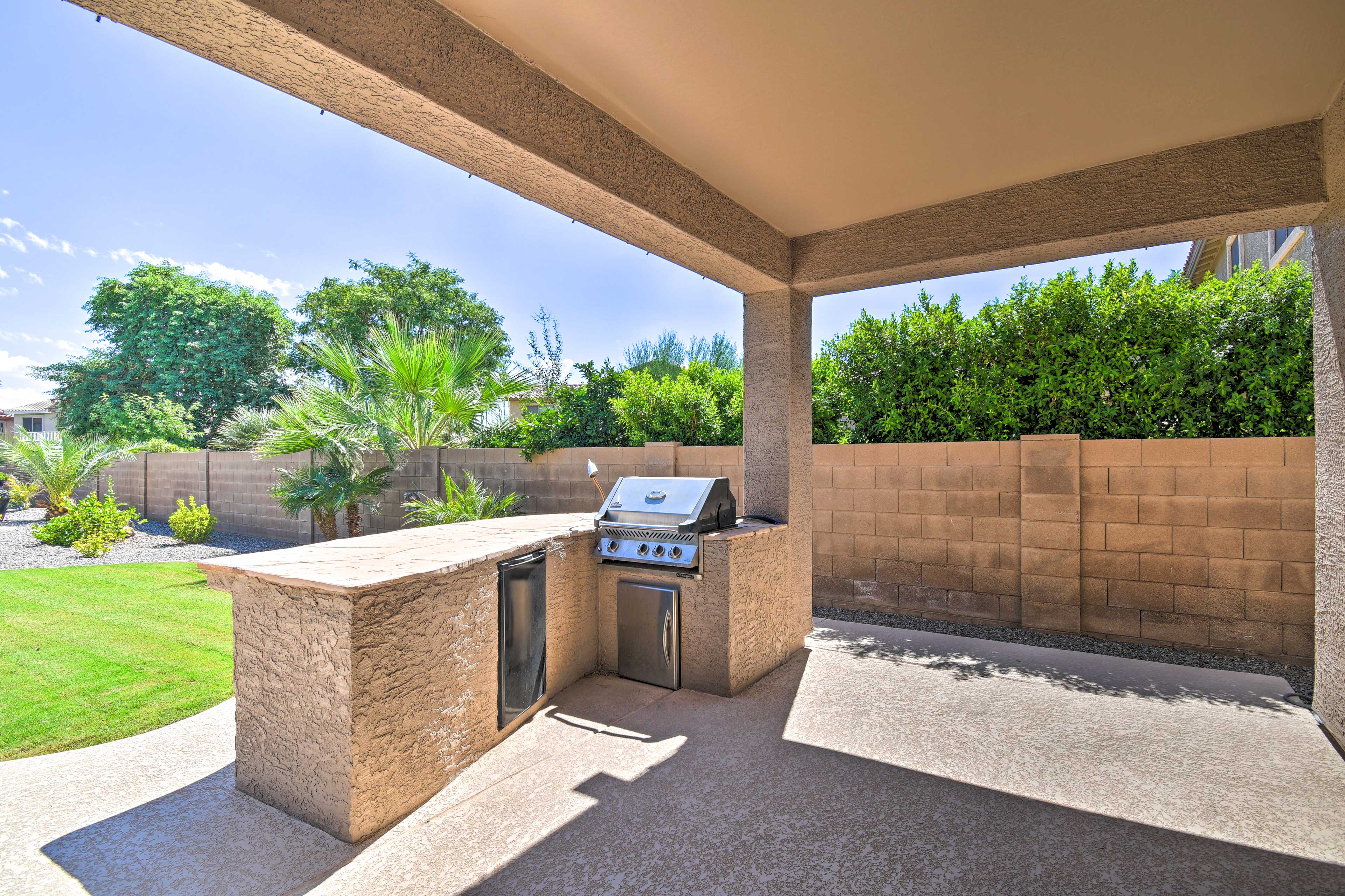 Covered Patio | Grill Station