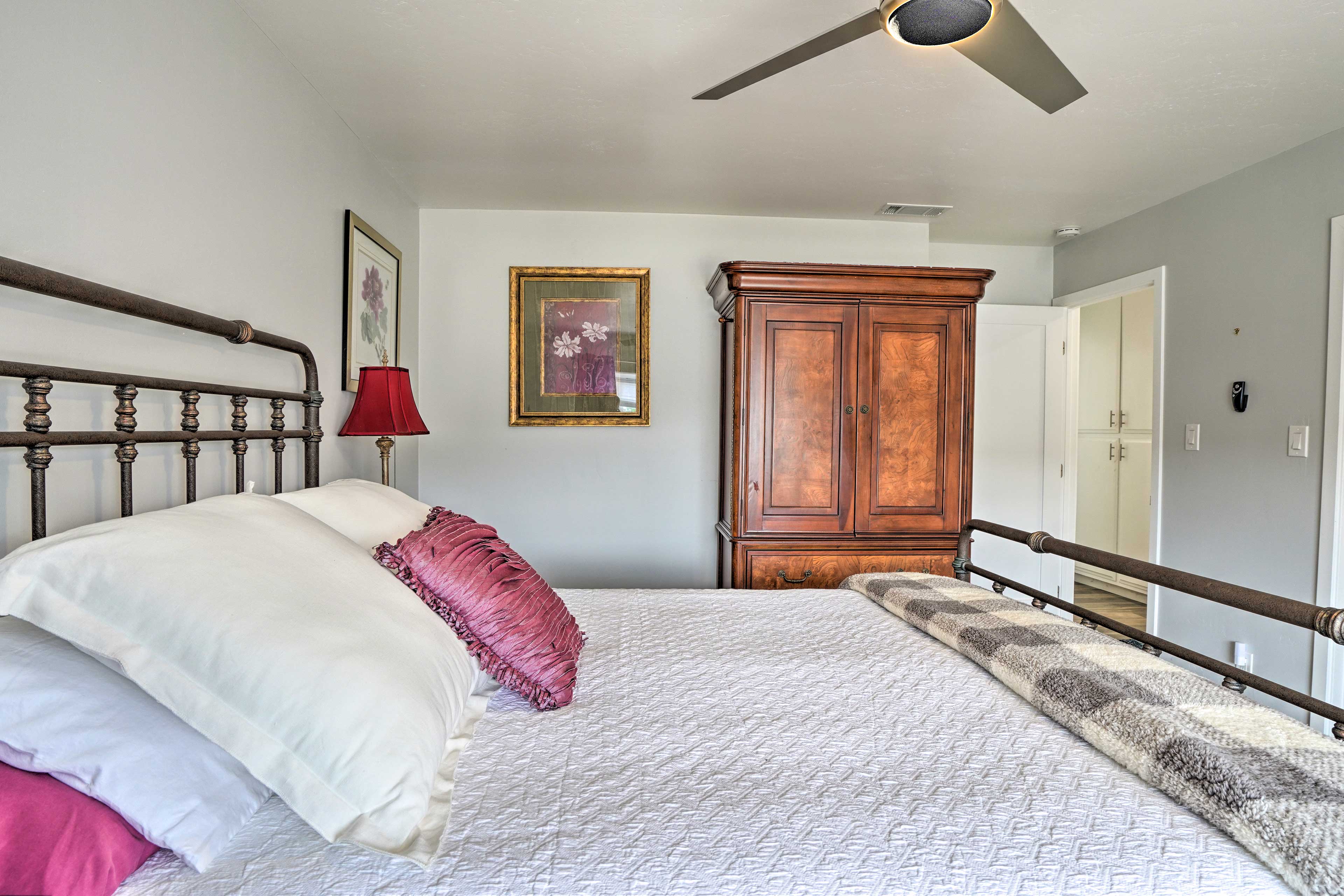 Bedroom 1 | Walk-In Closet