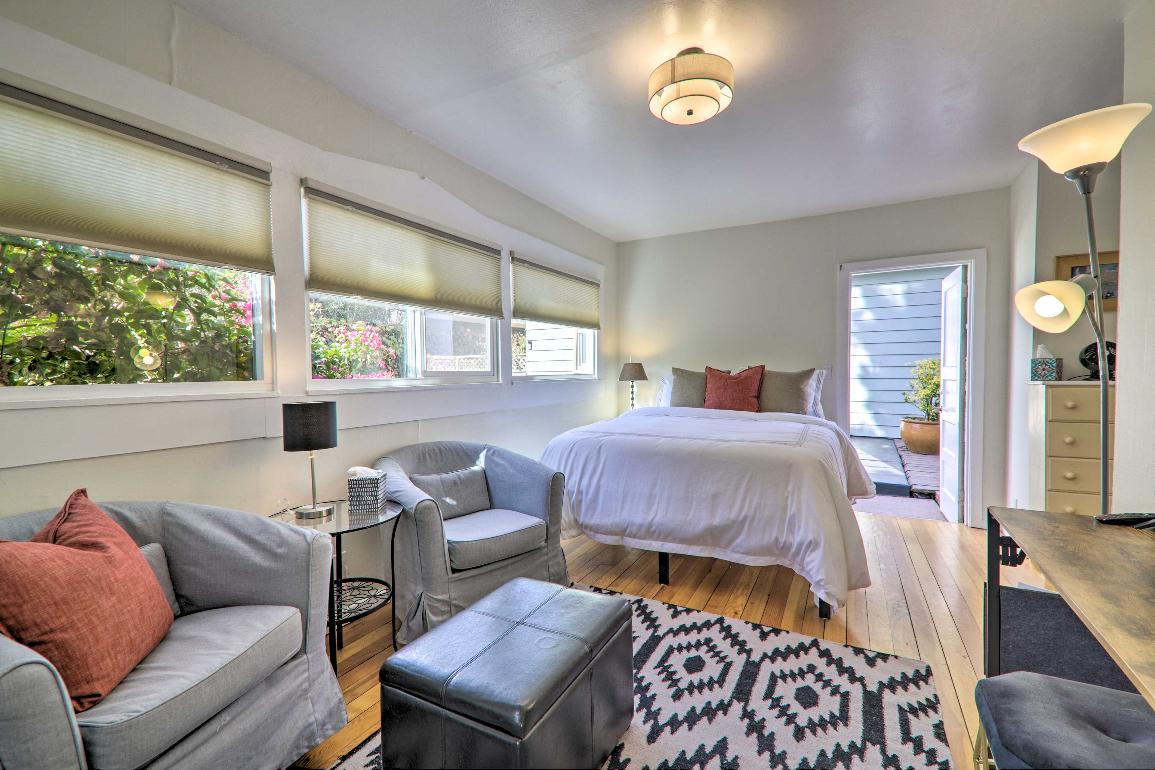 Menlo Park Vacation Rental | Studio | 1BA | Step-Free Access