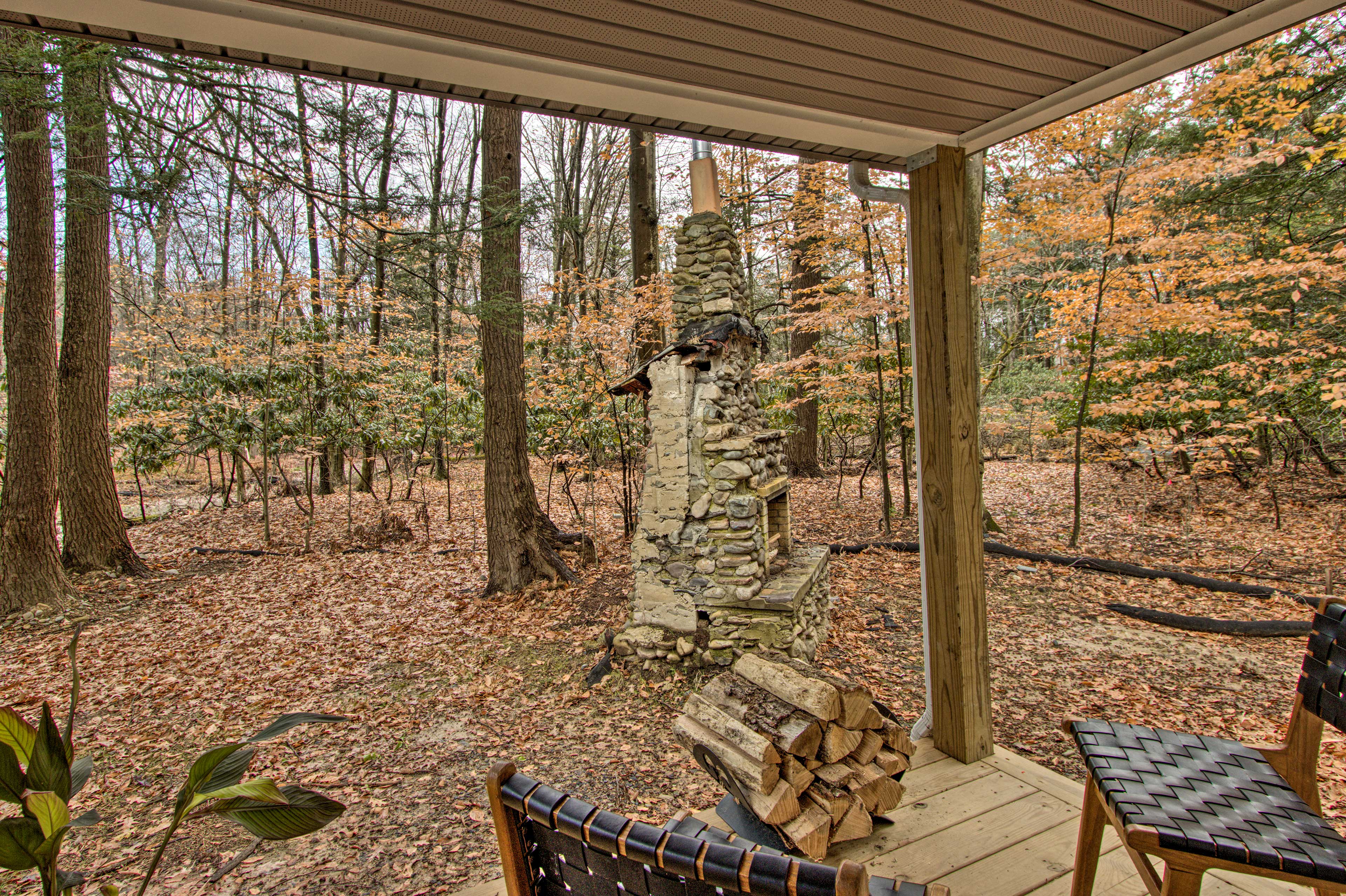 Deck | Stone Fire Pit