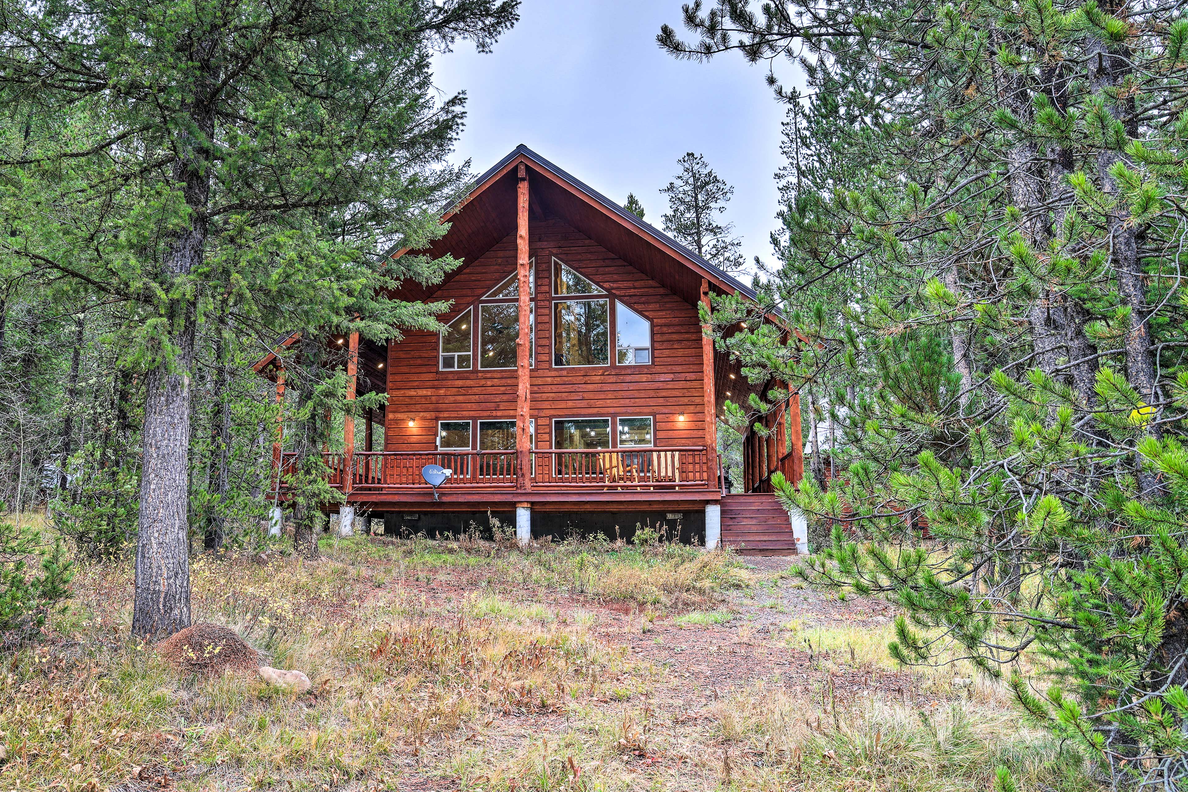 Cabin Exterior | National Forest Access