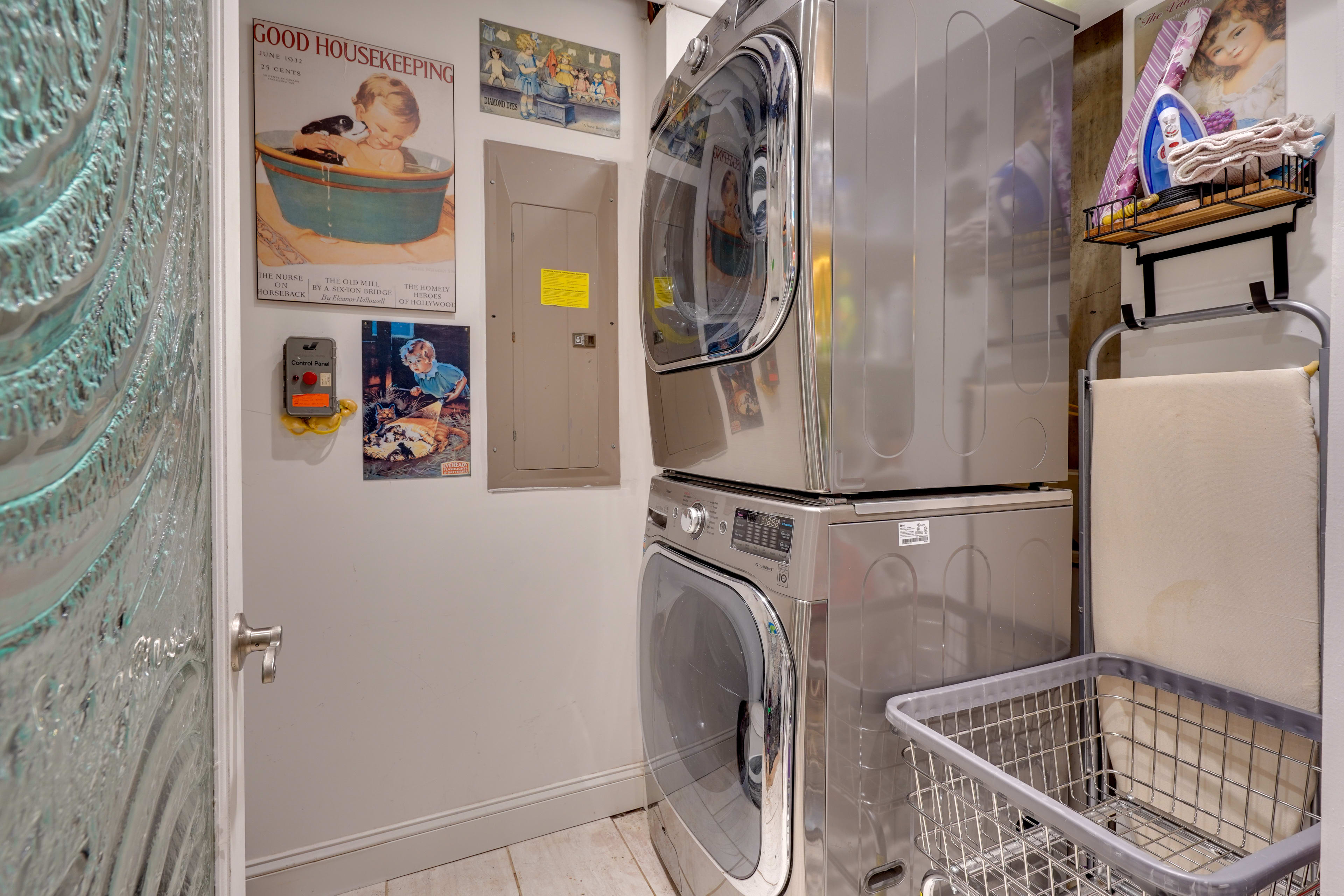 In-Unit Laundry | Washer & Dryer