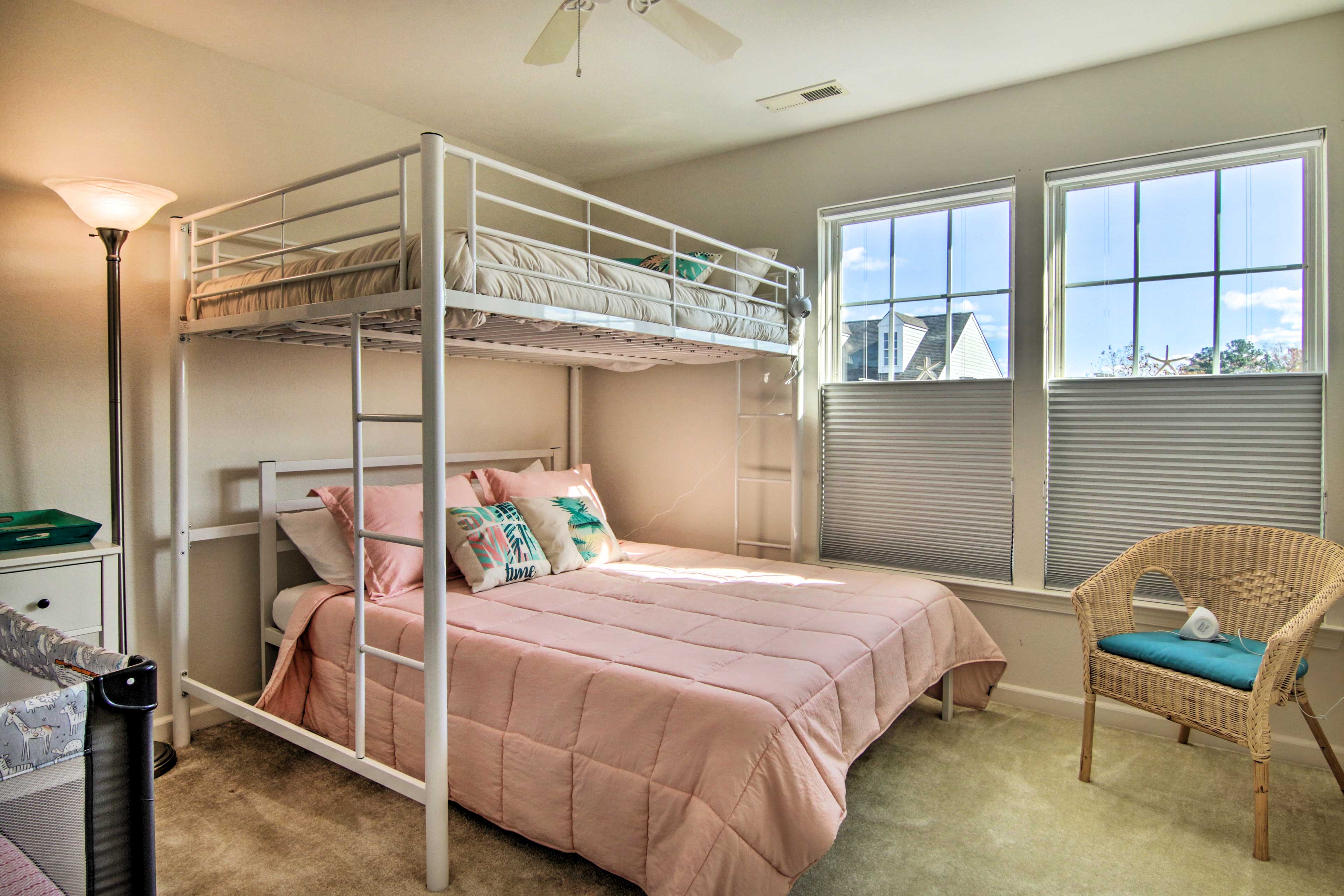 Bedroom 3 | Full/Queen Bunk Bed