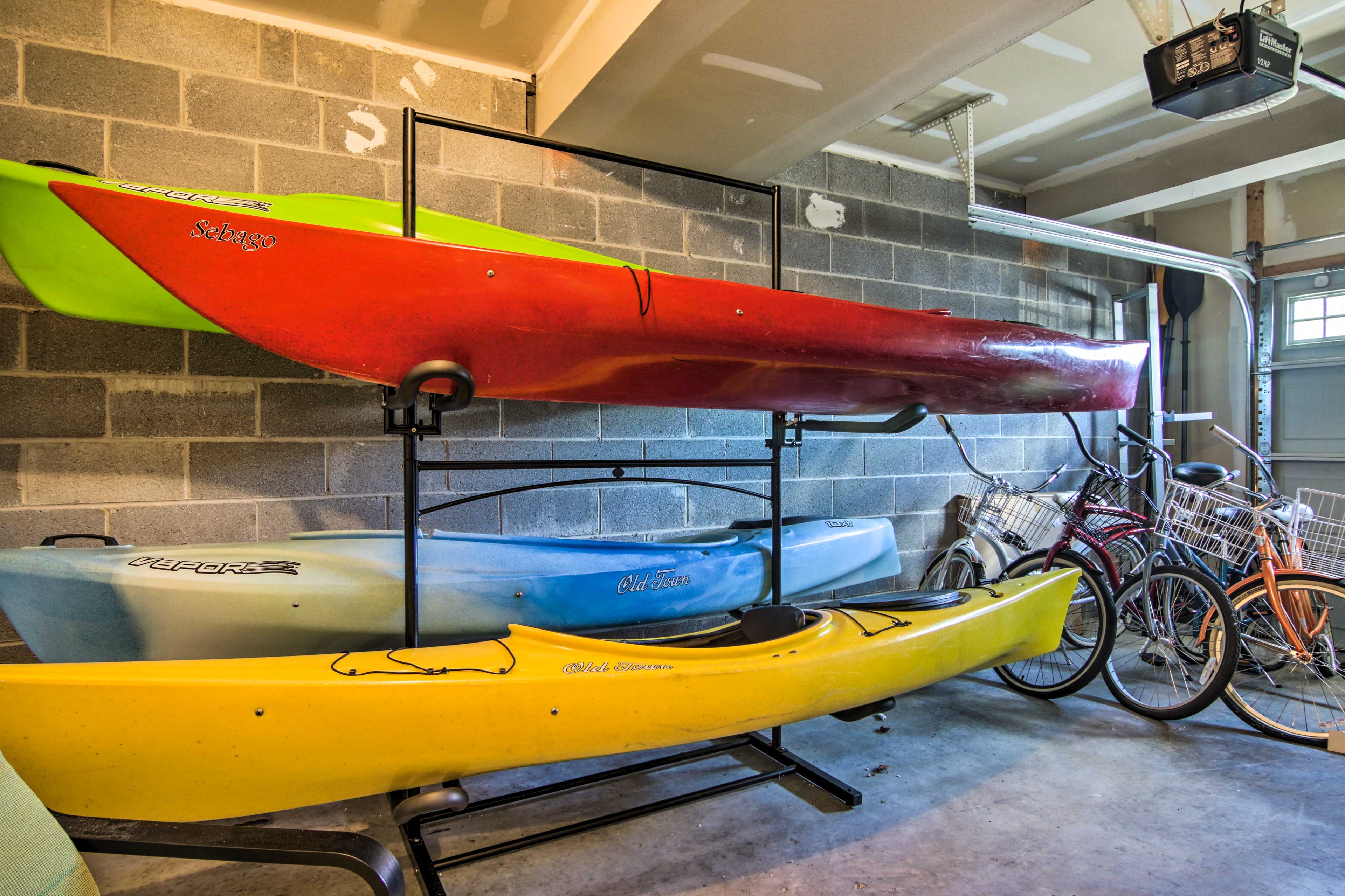Garage | Kayaks | Parking (1 Vehicle)