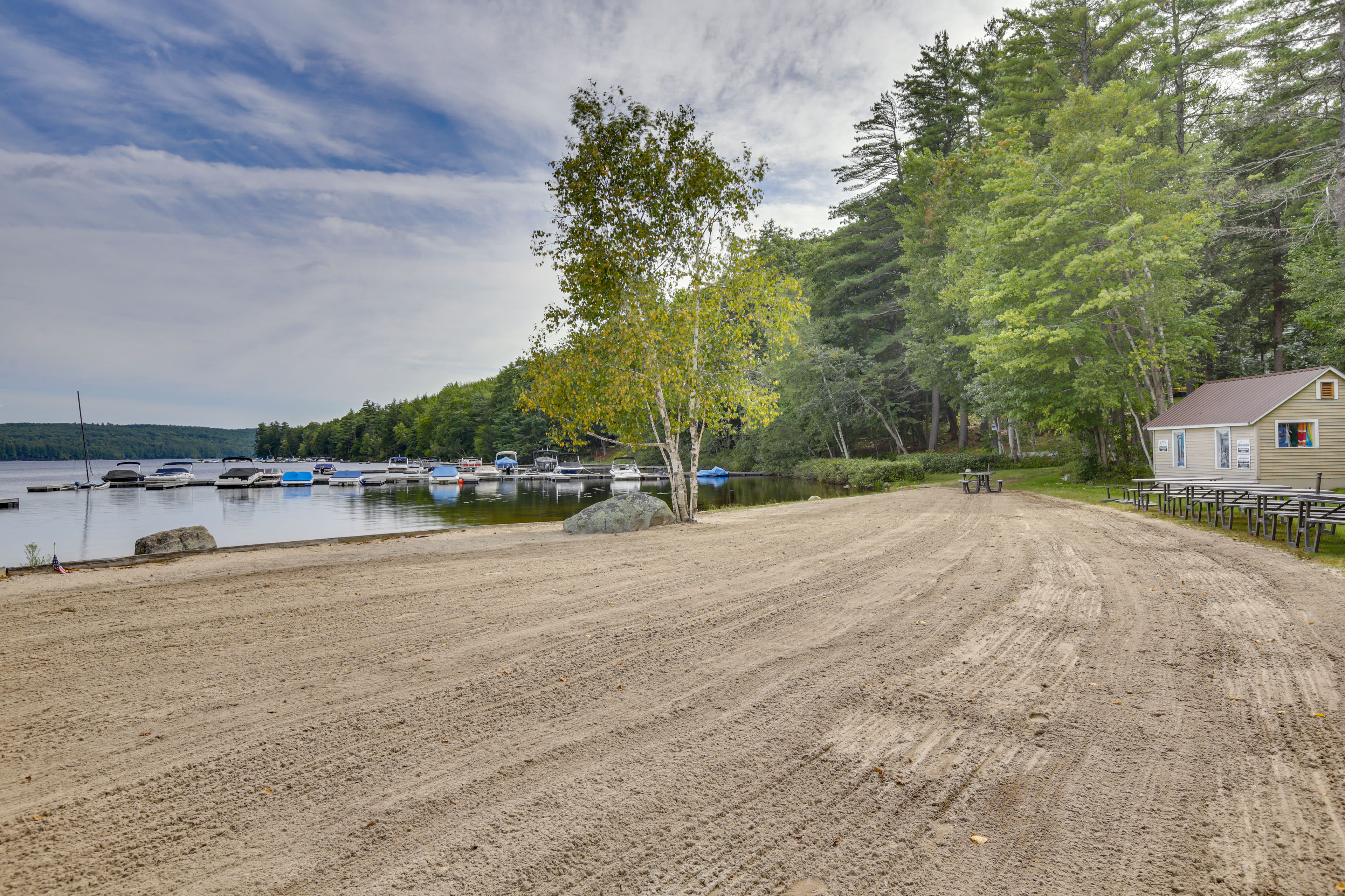 Community Amenities | Moose Pond | Canoe Provided | Picnic Areas | Fire Pits