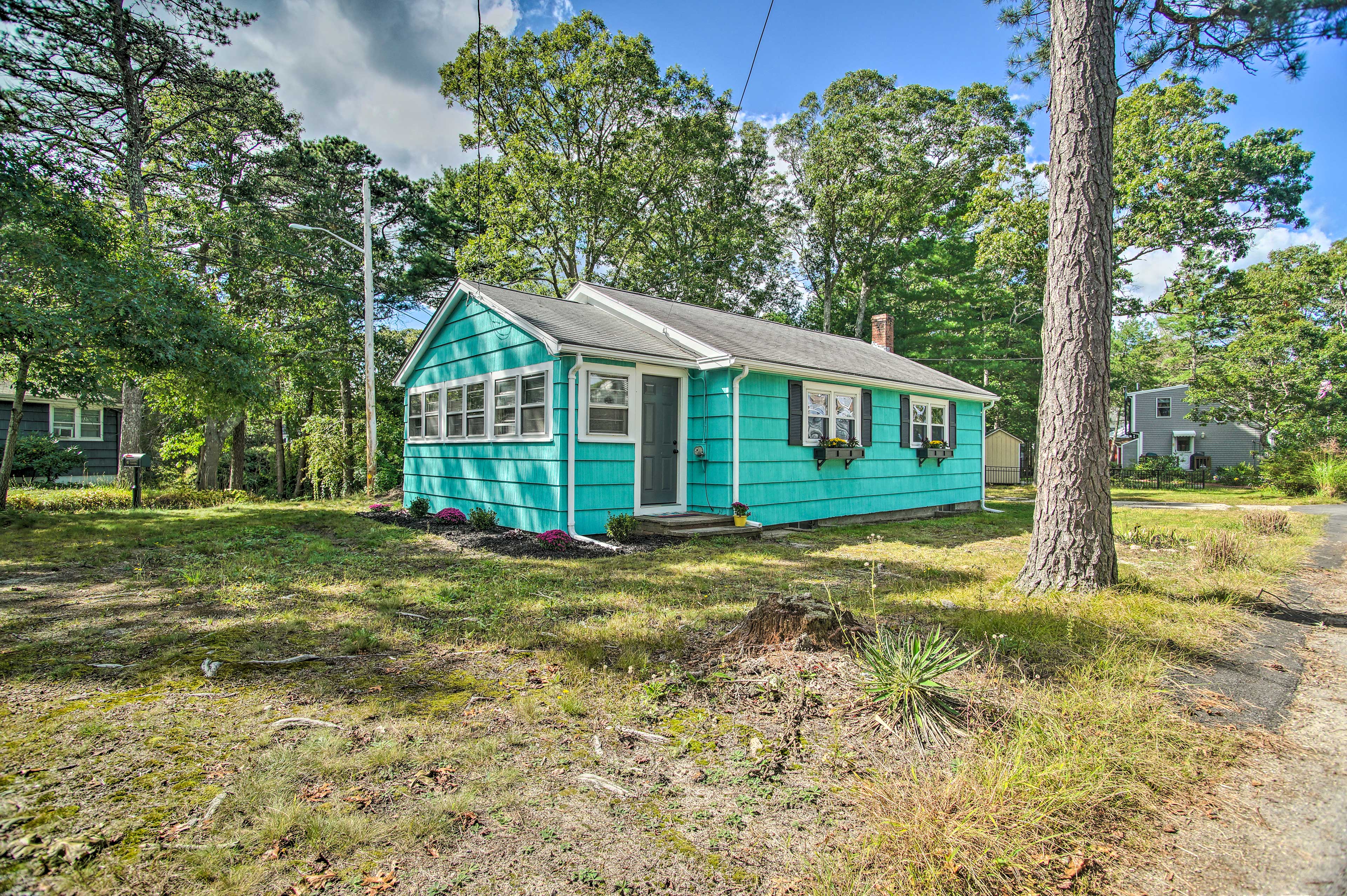 Wareham Vacation Rental | 3BR | 1BA | 872 Sq Ft | 2 Steps Required for Access
