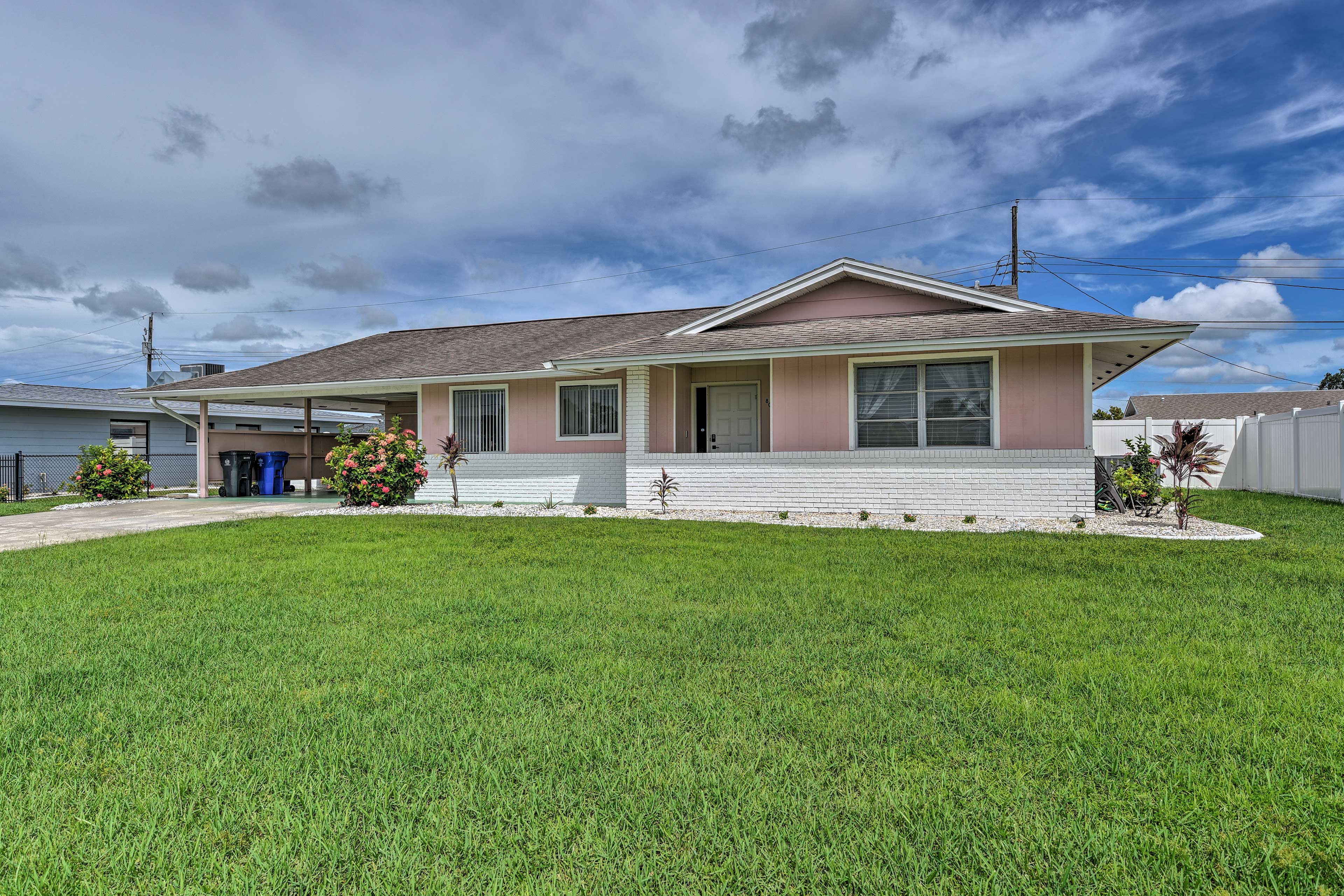 Parking | Carport (2 Vehicles) | Driveway (2 Vehicles) | Free Street Parking